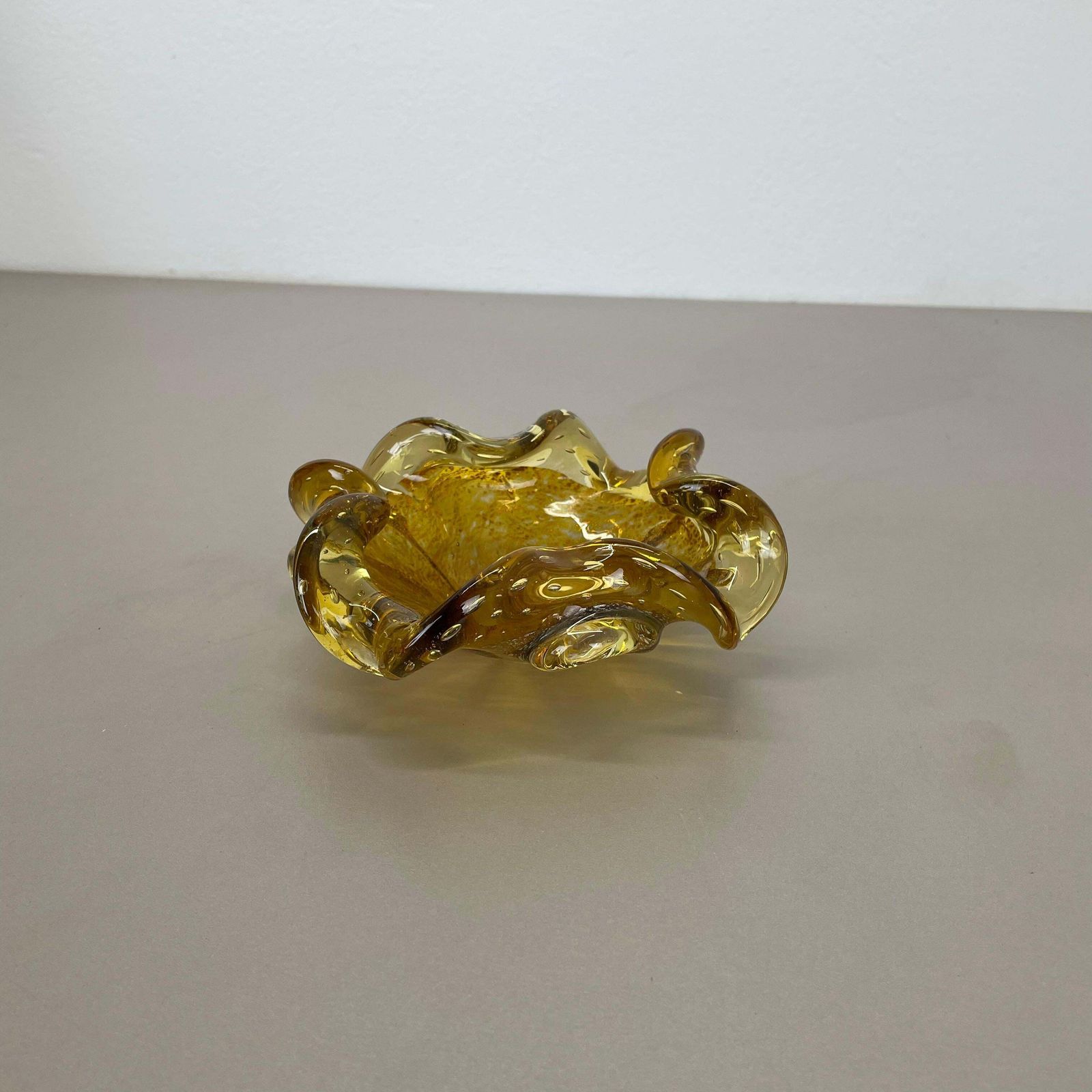 Glass Bowl Element Shell Ashtray Murano Gold Dust Barovier And Toso, Italy 1970s photo furniture