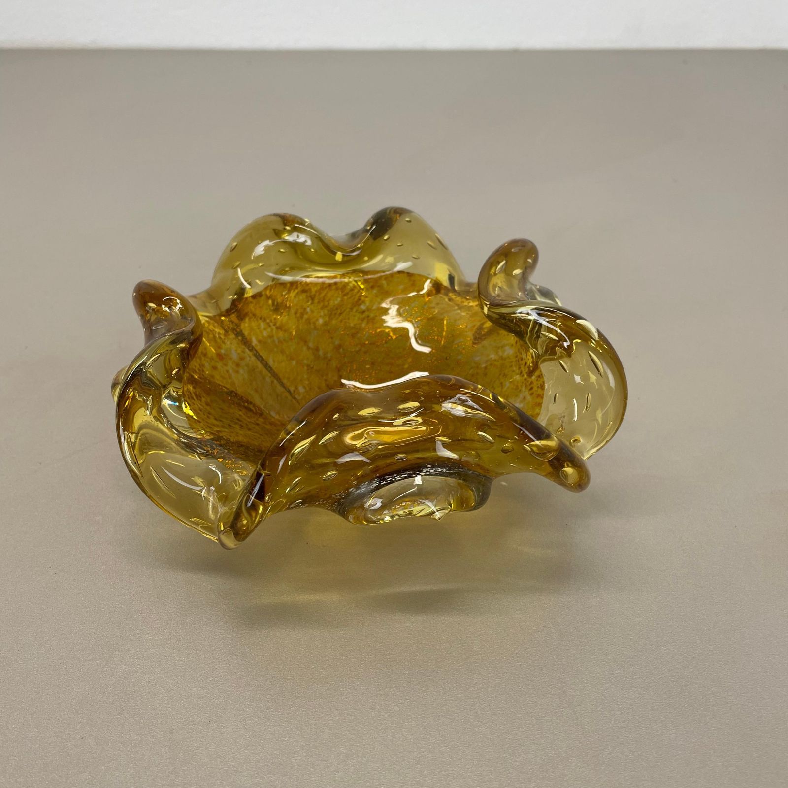 photo vinterior Glass Bowl Element Shell Ashtray Murano Gold Dust Barovier And Toso, Italy 1970s