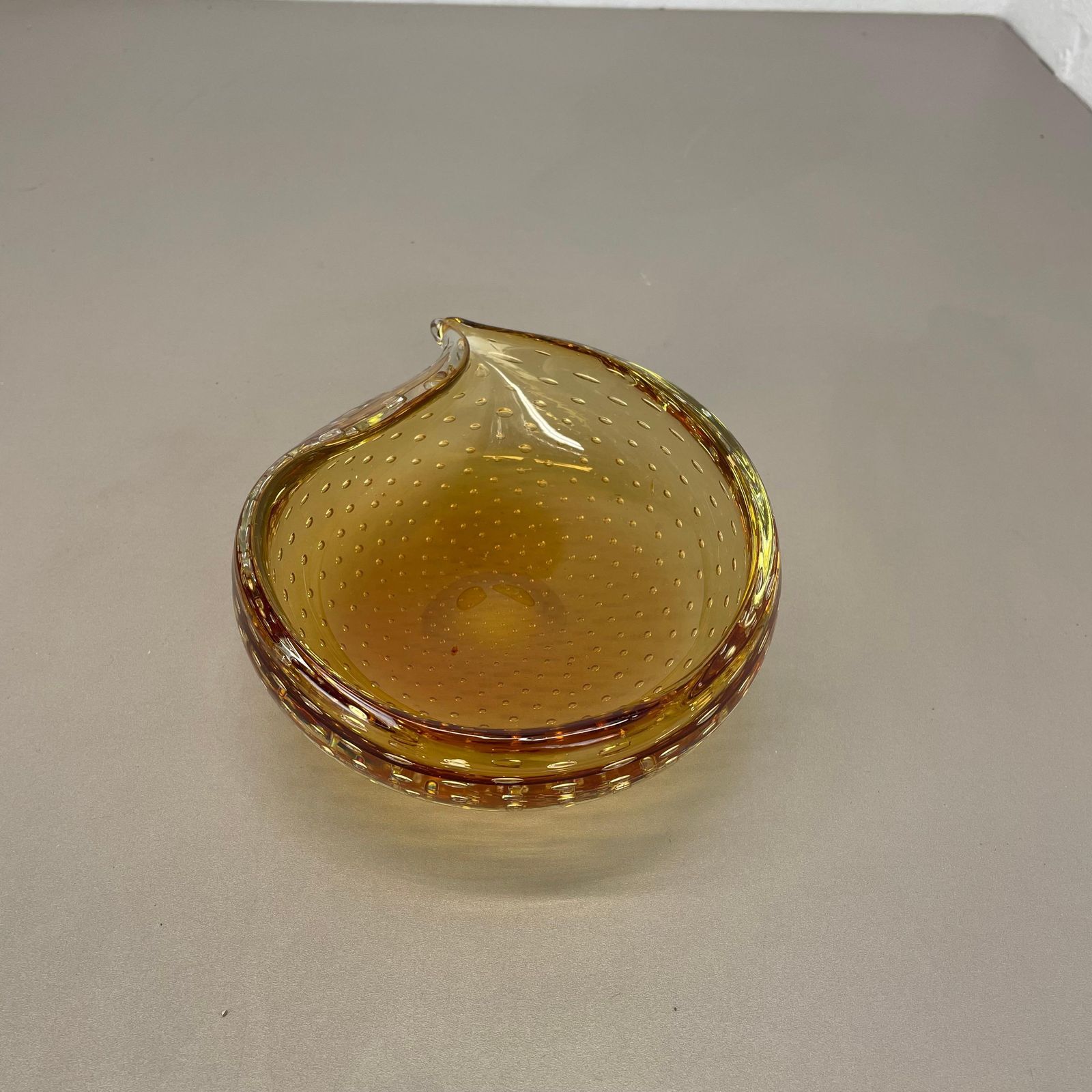 photo vintage Xl  Murano Glass 1.2kg Bullicante Yellow Bubble Bowl Element Shell Italy 1970