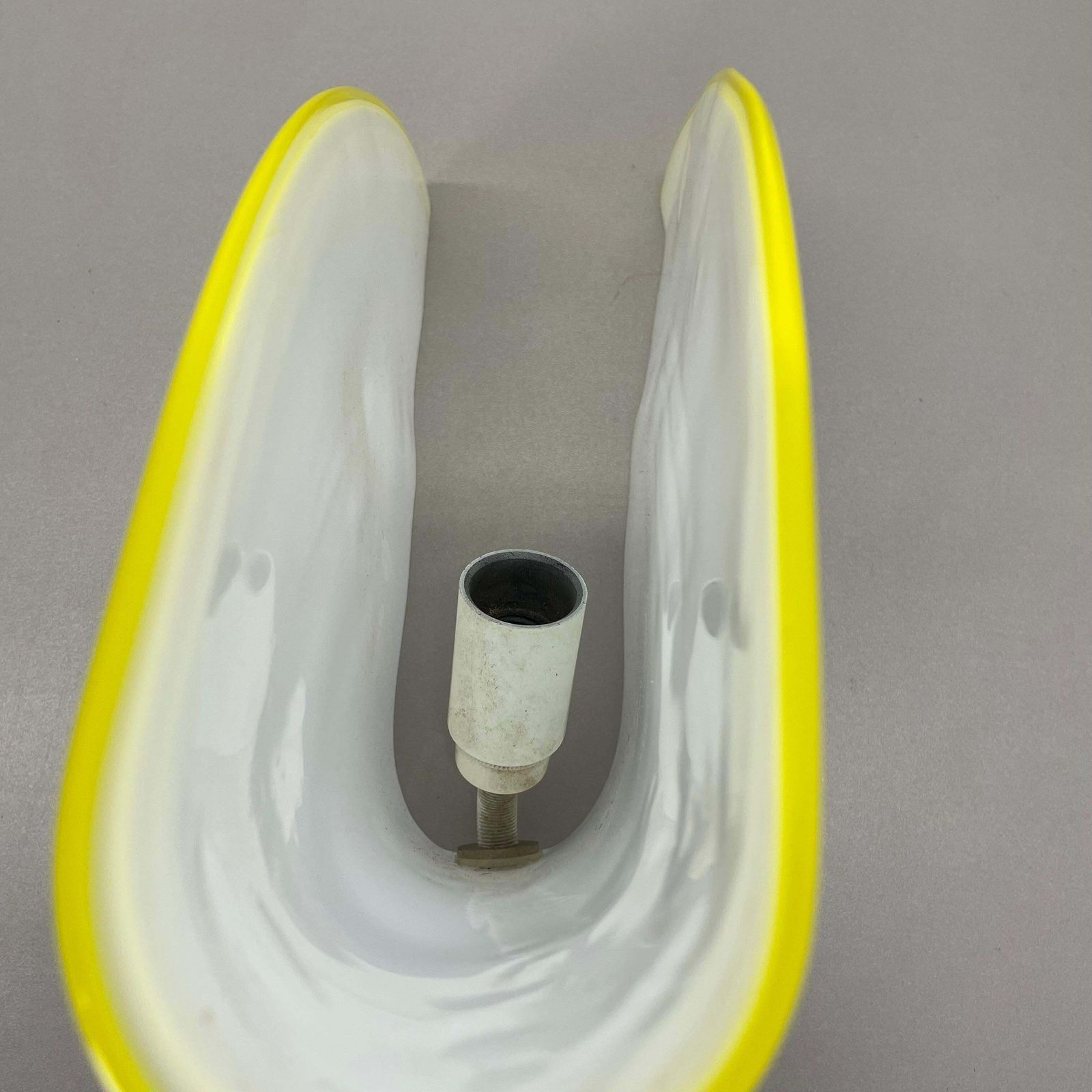 photo vintage Minimalist White And Yellow Murano Glass Table Light By De Majo, Italy 1970s