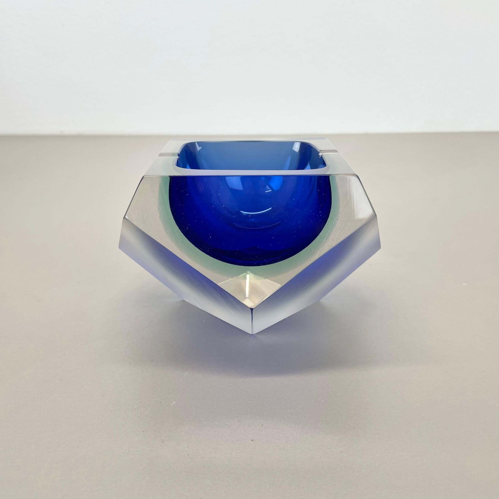 Xl 1.7kg Murano Glass Sommerso "Diamond" Bowl Ashtray By Flavio Poli Italy, 1970 photo furniture