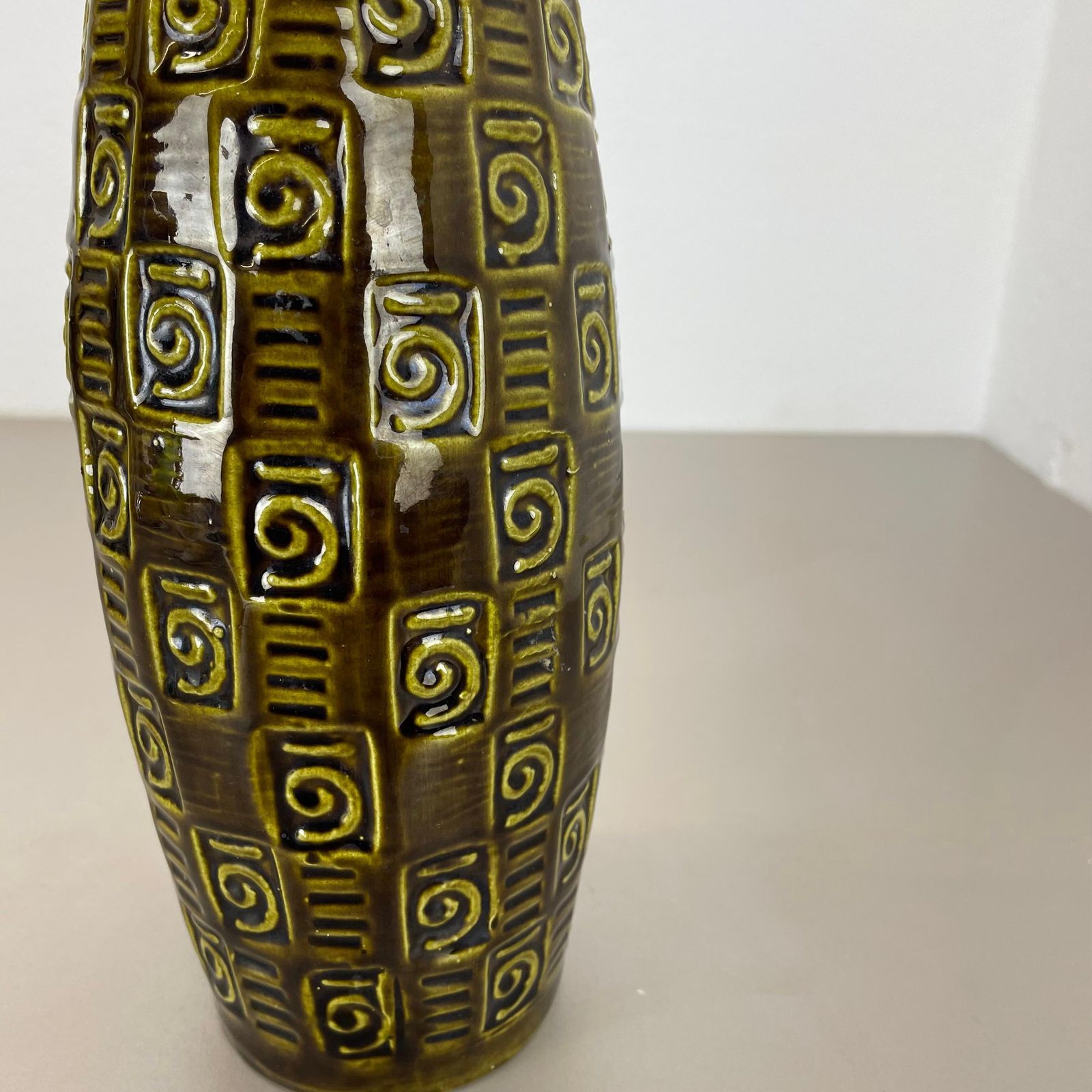 Extraordinary "Abstract Line" Tube Pottery Fat Lava Vase Scheurich Germany  1970 photo vinterior