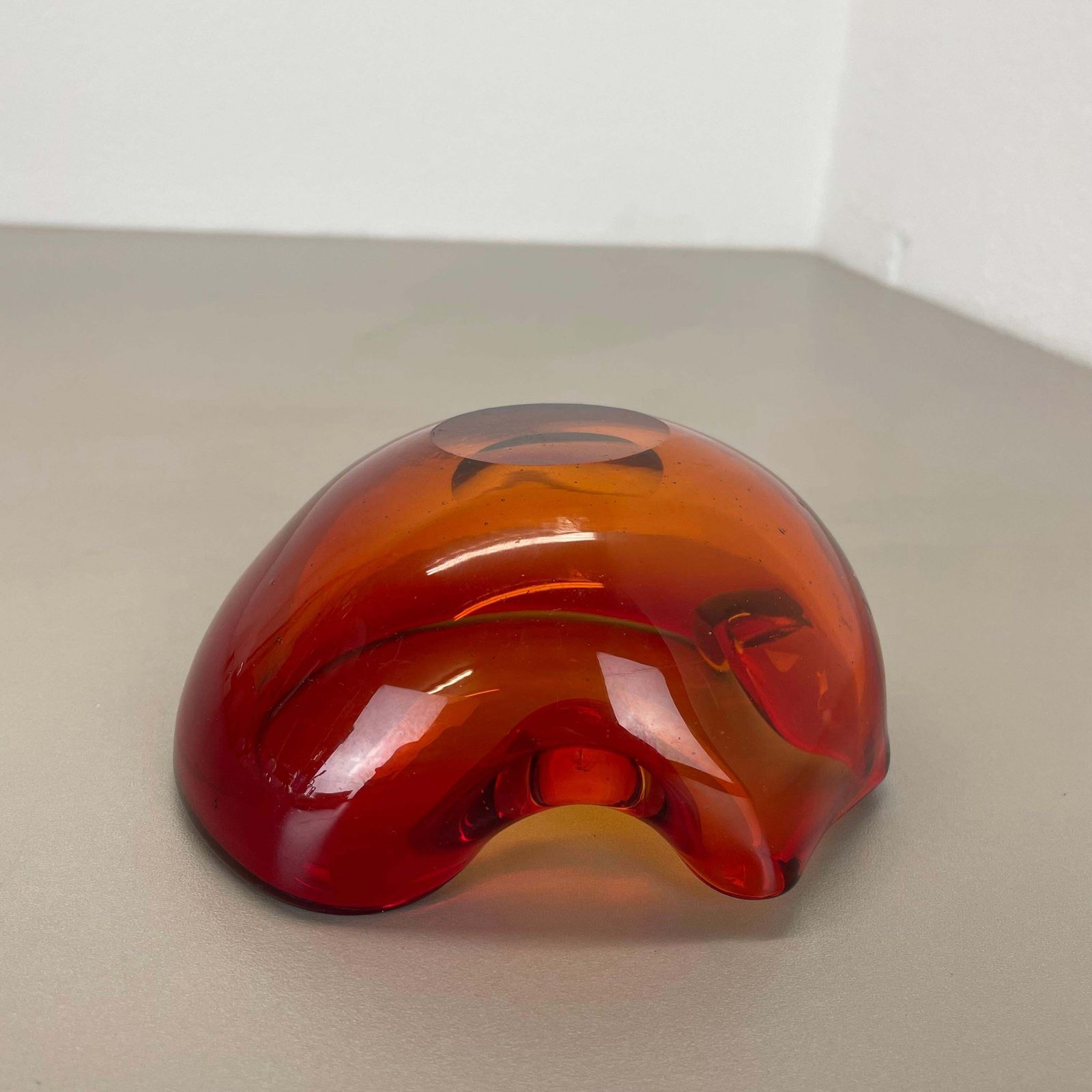 477.0 Rare Murano Glass "Red Yellow"  Bowl Element Shell Ashtray Murano, Italy, 1970s photo