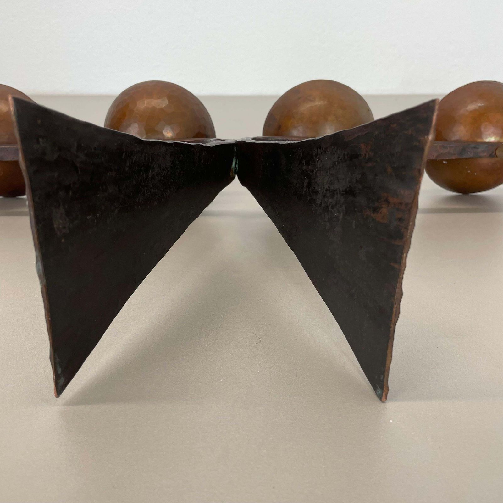 photo vintage 44cm Modernist Auböck Style Brutalist Copper Metal Candleholder, Austria 1950s