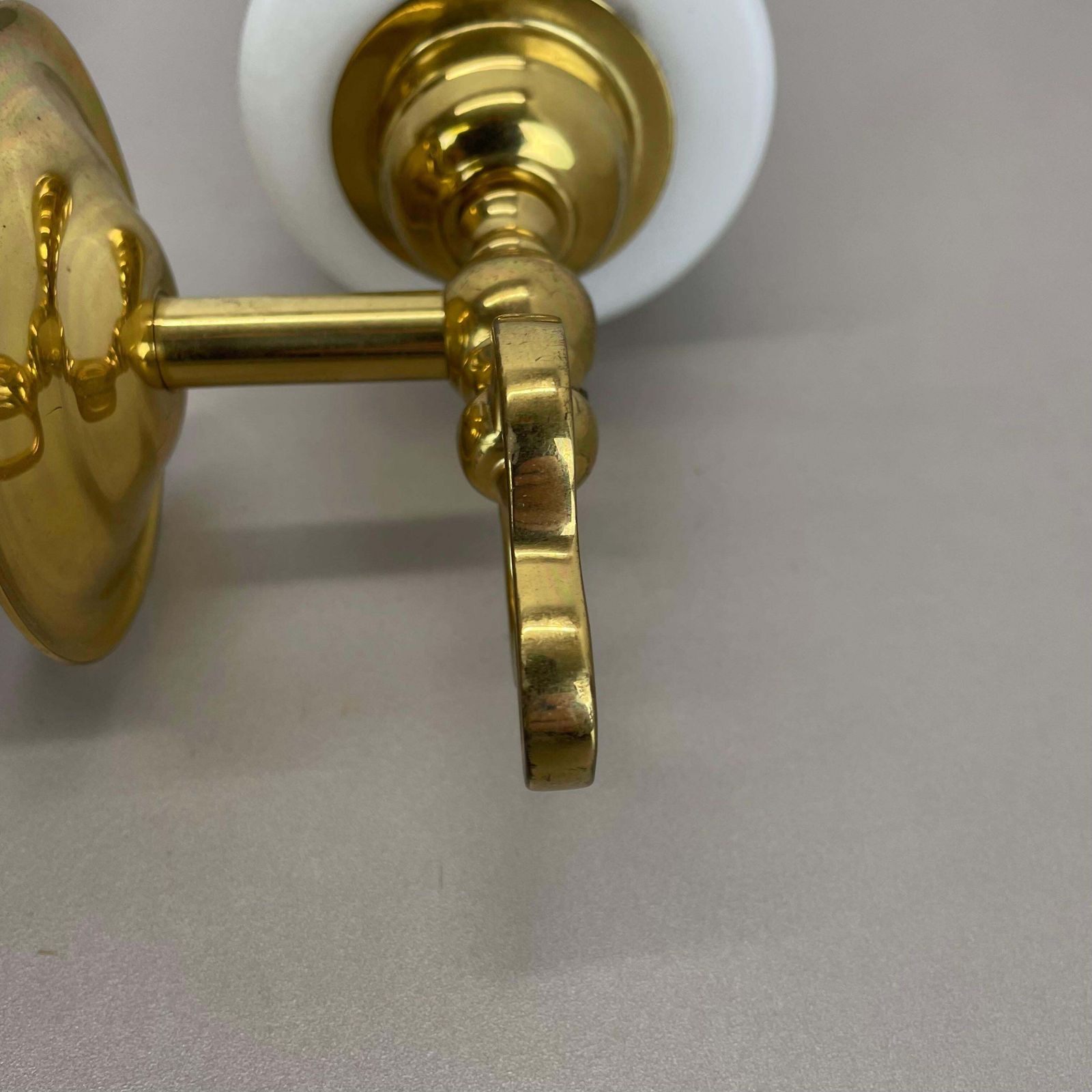 photo vintage Set Of Two Brass And Satin Glass Theatre Wall Lights Sconces, Italy, 1970s