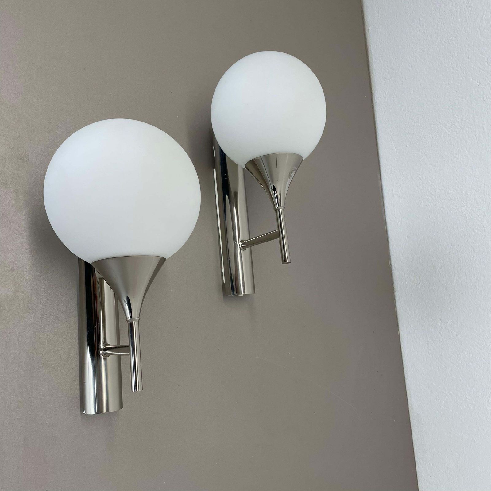 Set Of 2 Chrome Tube "Ball" Wall Lights By Gaetano Sciolari Attrib. Italy 1970s photo buy