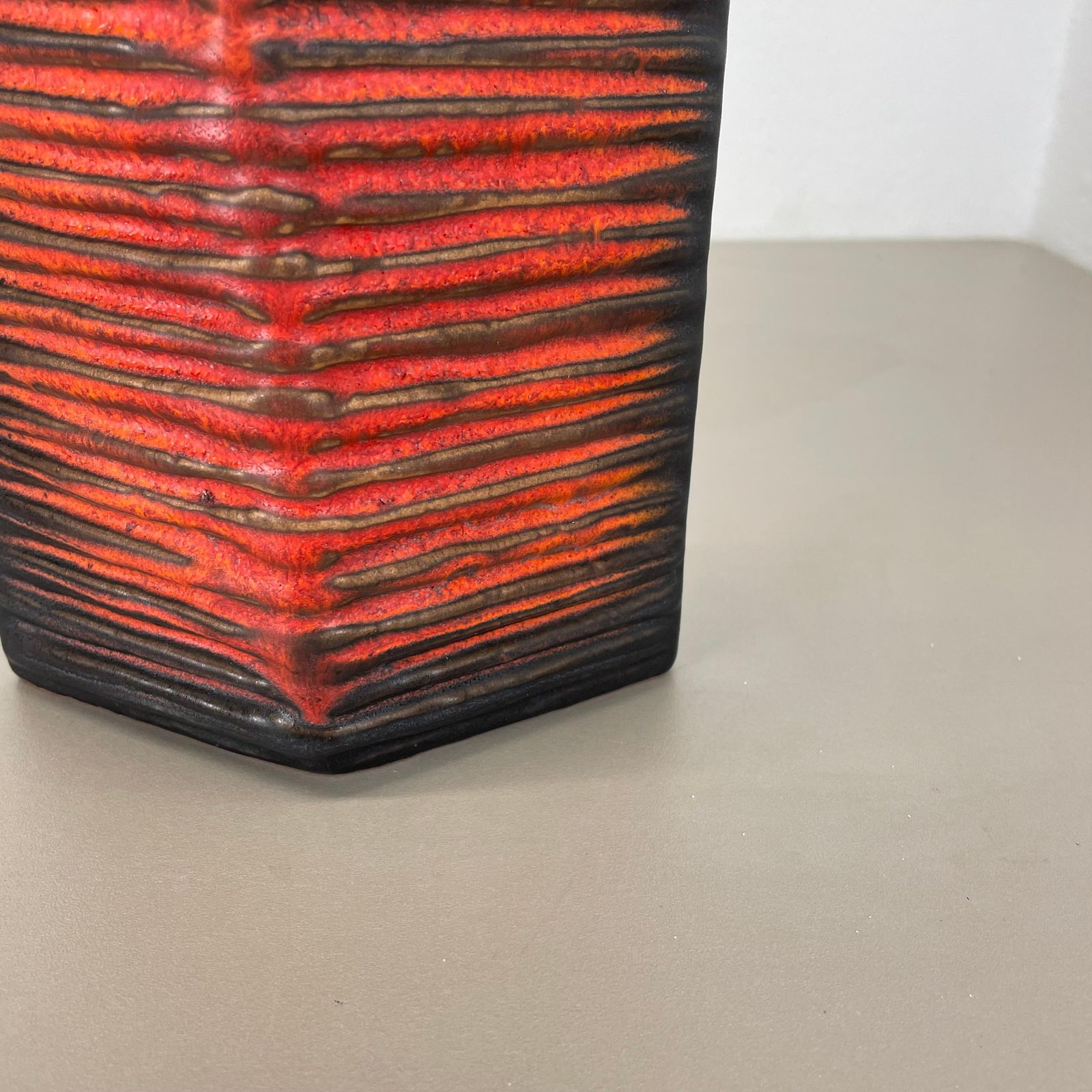 Large 20cm Ceramic Brutalist Vase Fat Lava Carstens Tönnieshof, Germany, 1970s photo vintage