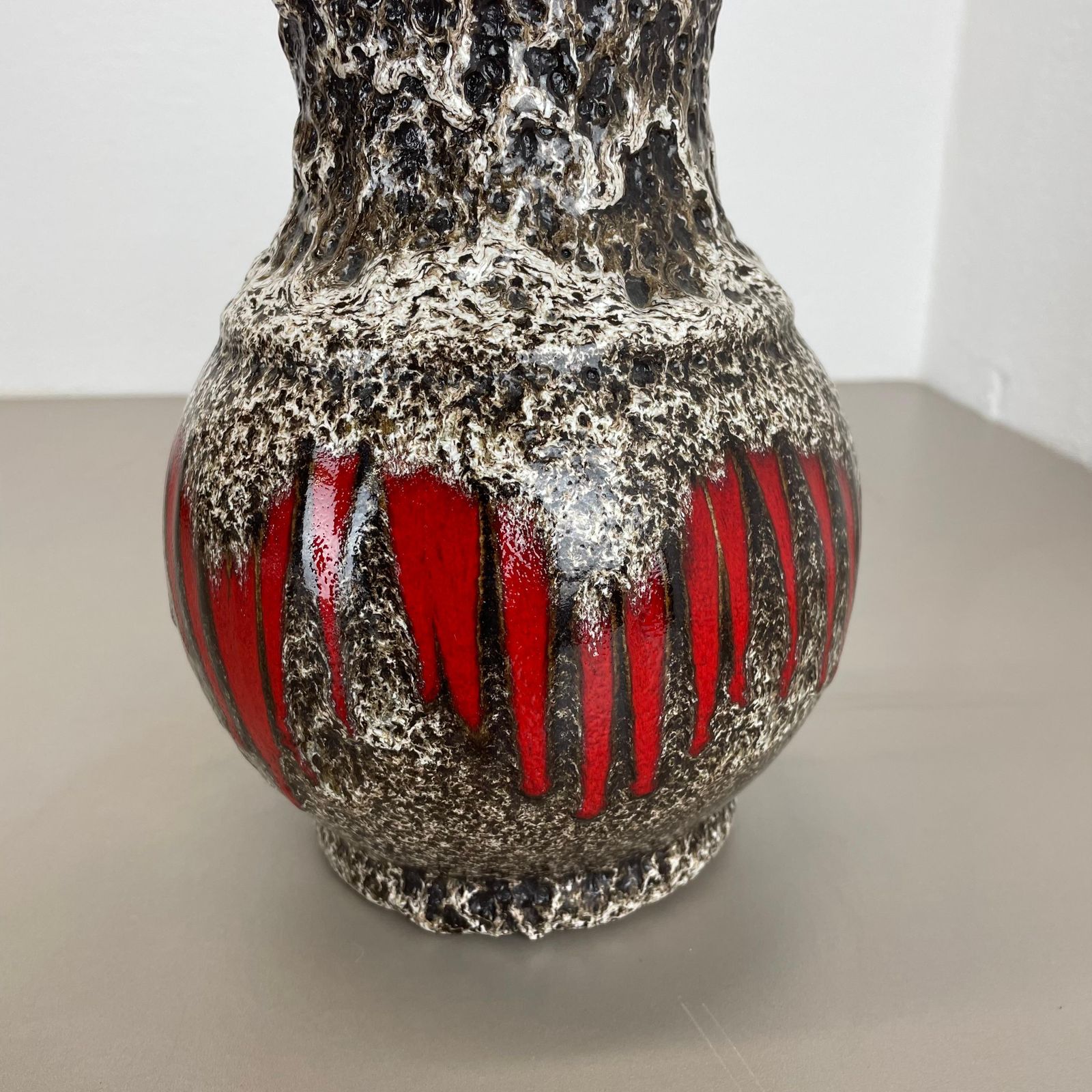 photo vintage Large 26cm Zig Zag Lora Pottery Fat Lava Vase By Scheurich, Germany, 1970s