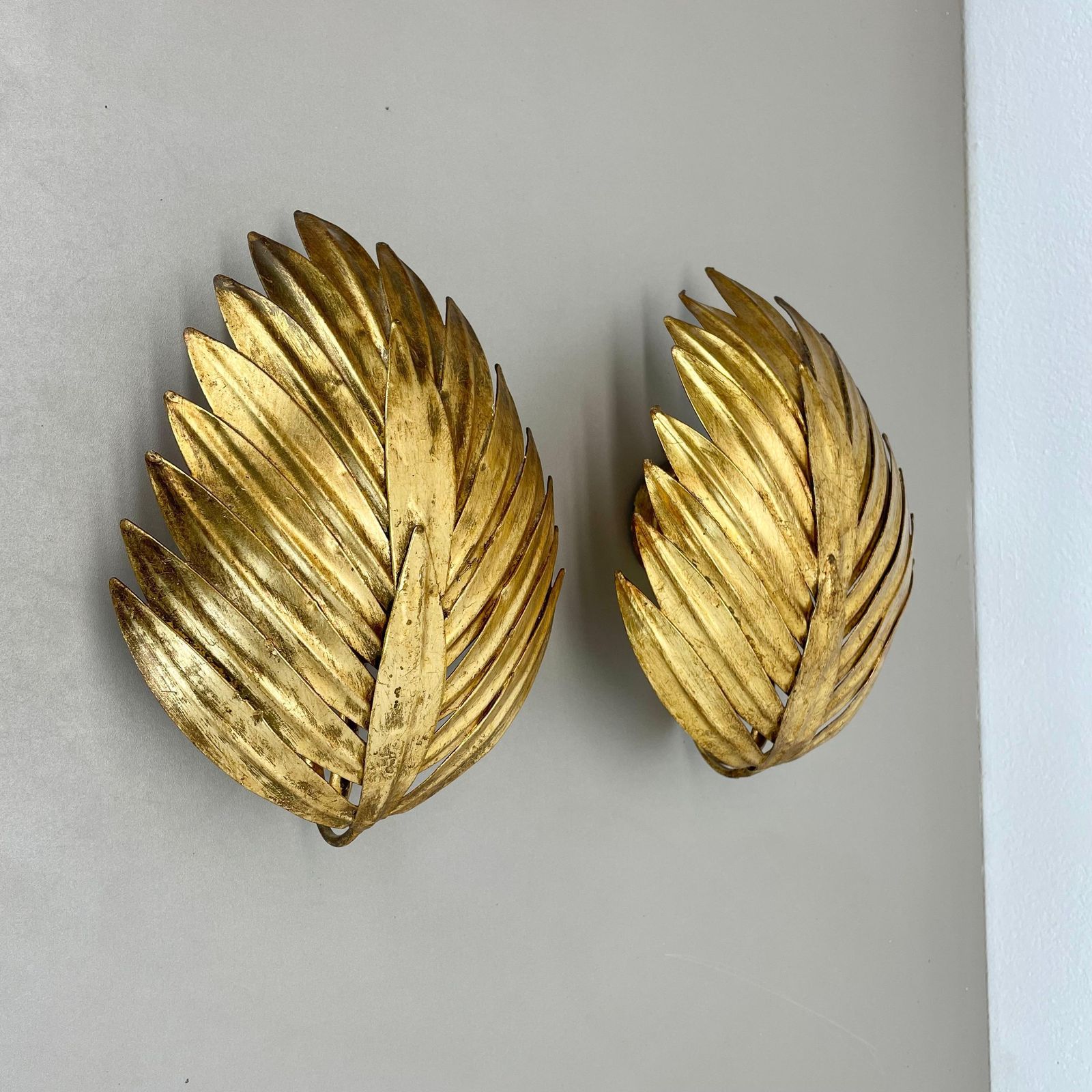 Set Of 2 Hans Kögl Style Golden Florentiner Leaf Wall Light Sconces, Italy, 1980 photo furniture