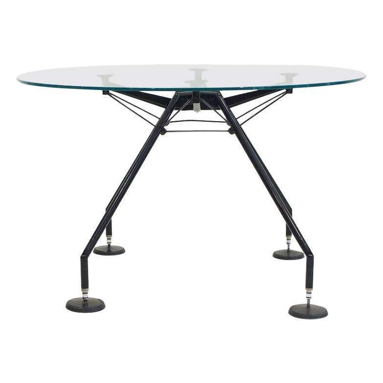 Round Dining Table Nomos By Sir Norman Foster & Partner
