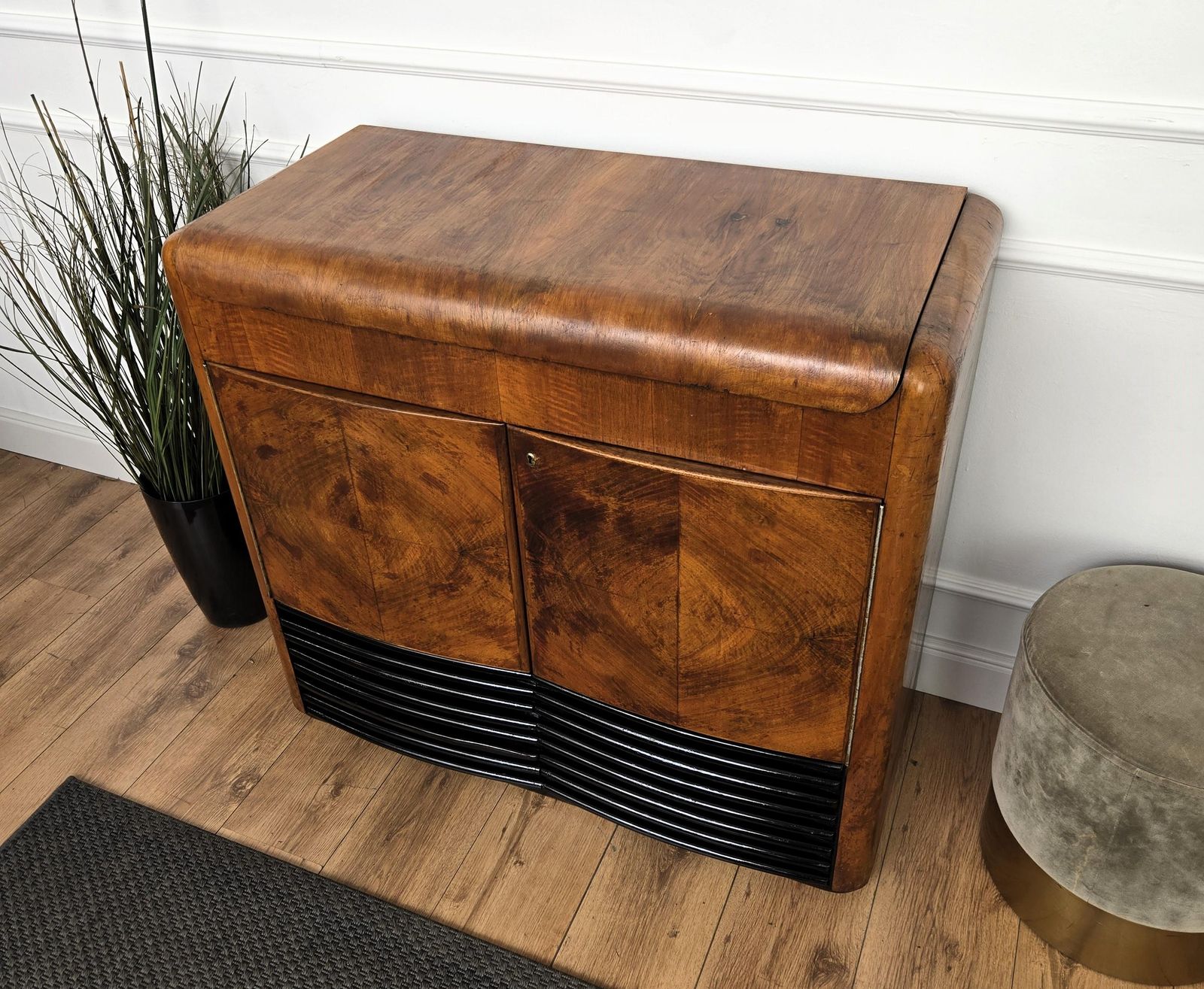 2253.0 50s Art Deco Italian Radio Vynil Disc Walnut Burl Mirror Mosaic Dry Bar Cabinet photo