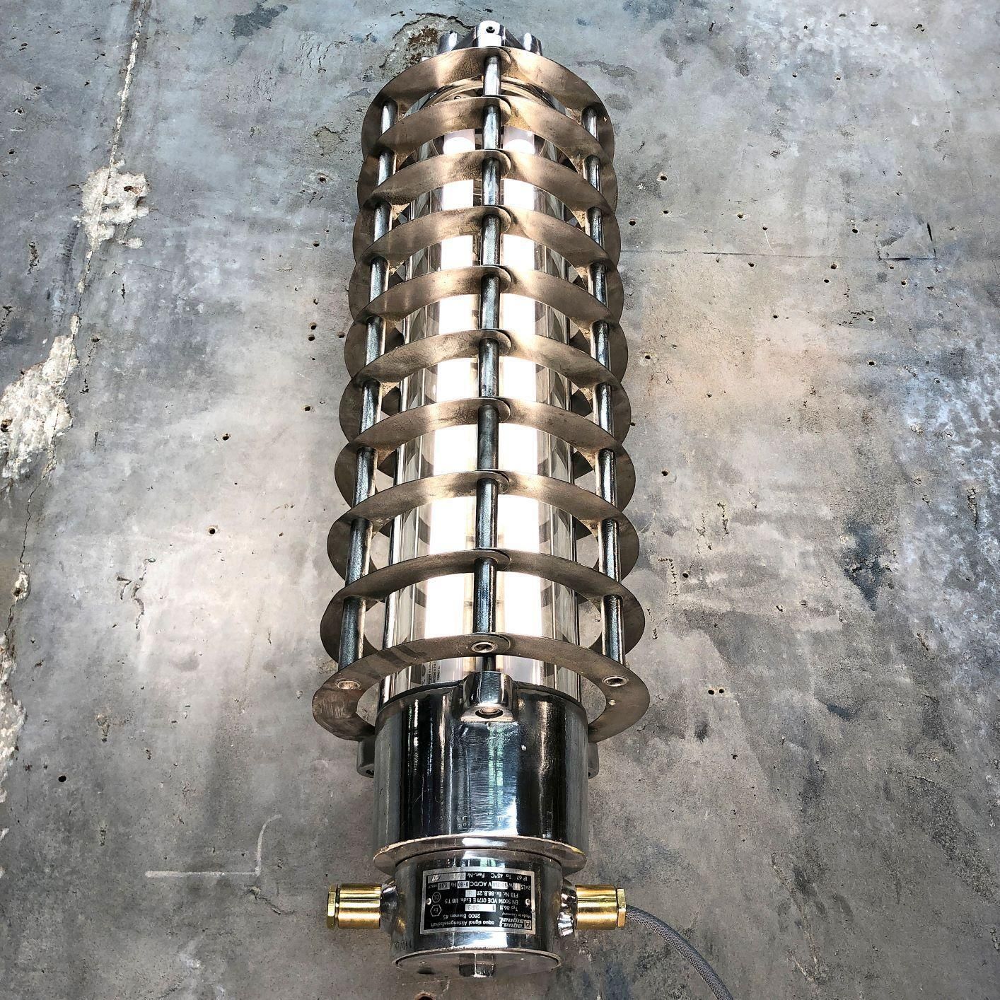 Vintage Industrial Wall Mounted Flameproof Led Aluminum Striplight With Cage photo furniture