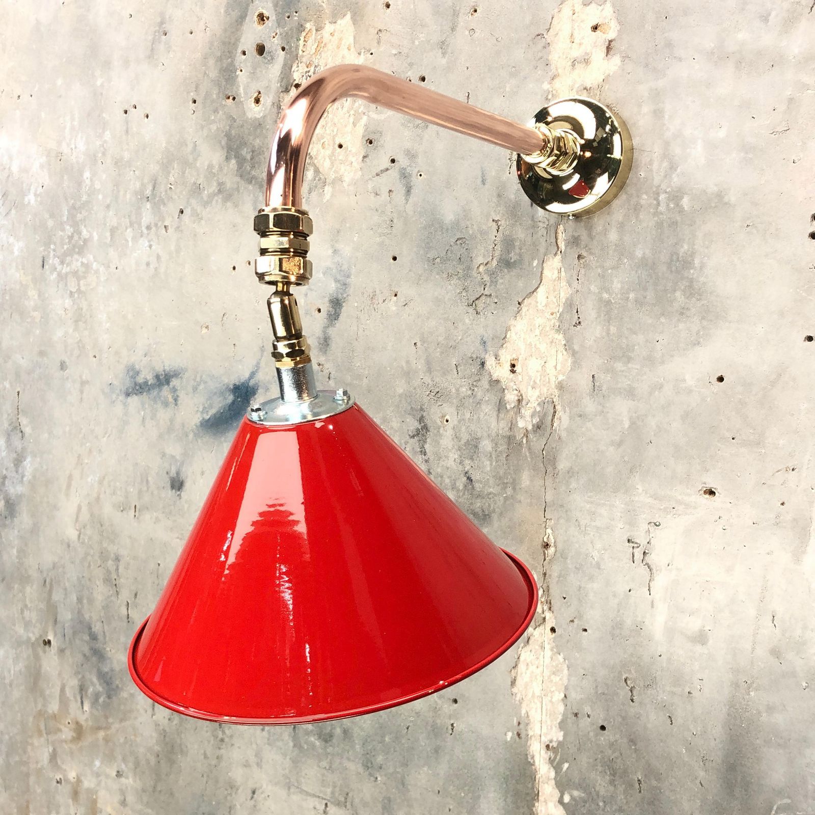 1980 British Army Lamp Shade In Red With Copper Cantilever Wall Lamp Edison Bulb photo Lighting