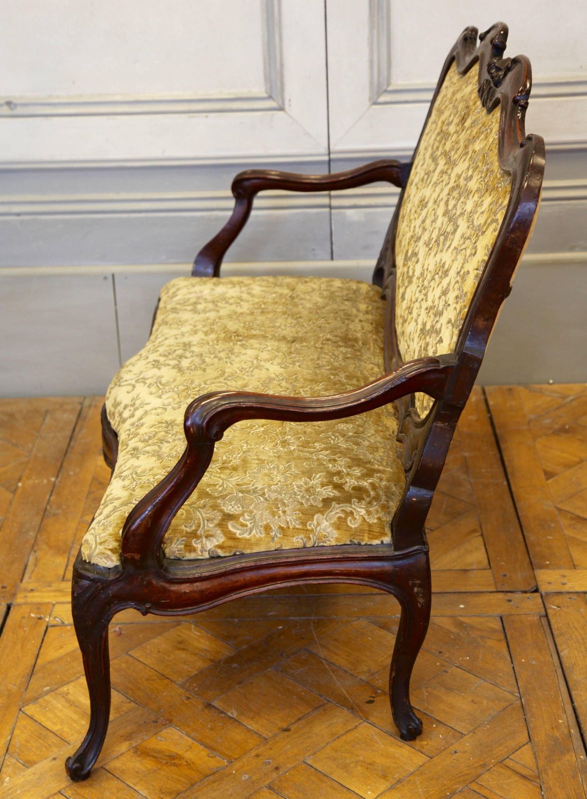 18th Century Italian Walnut Sofa photo for sale