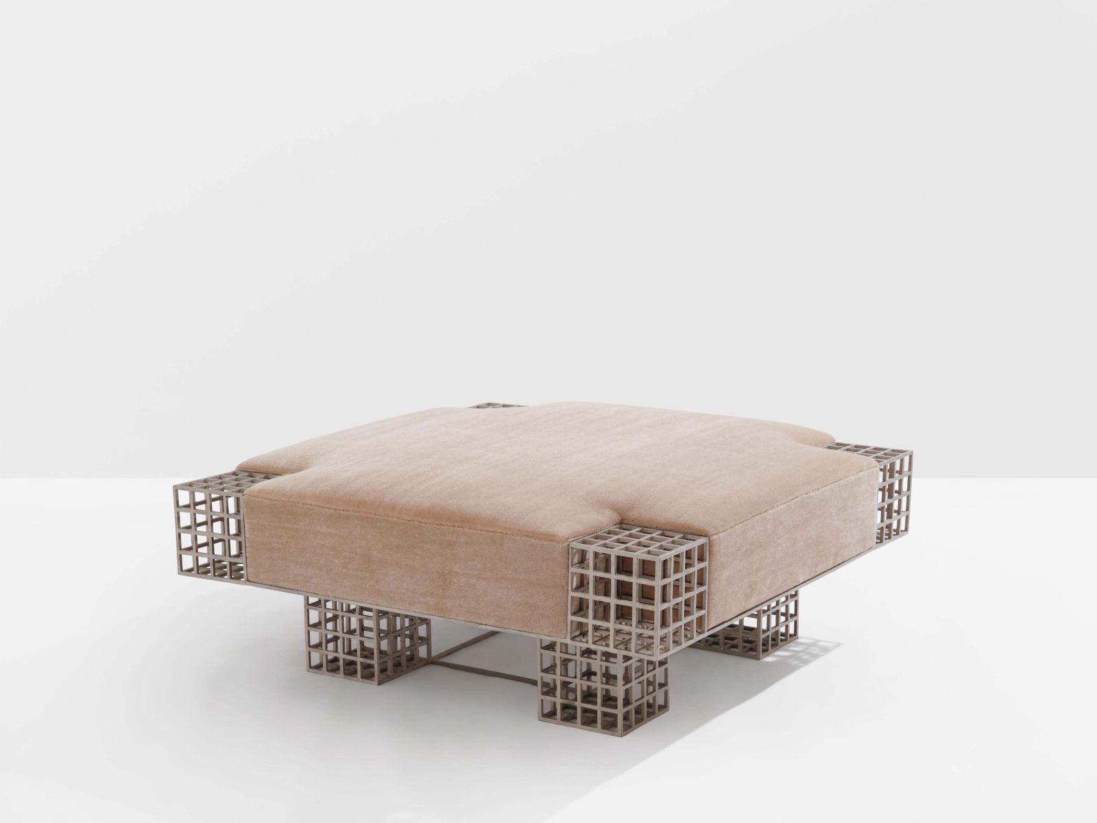 Grand pouf-banquette par Carla Sozzani en velours mohair, Milan, années 1990 photo for sale