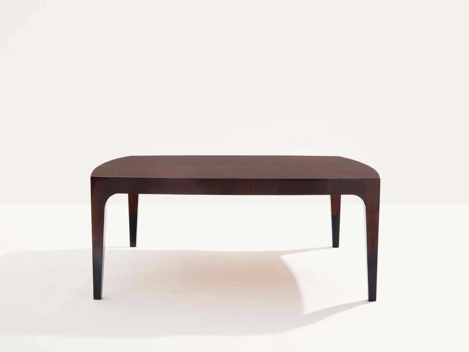 photo furniture Table basse française en marqueterie de noyer, 1970