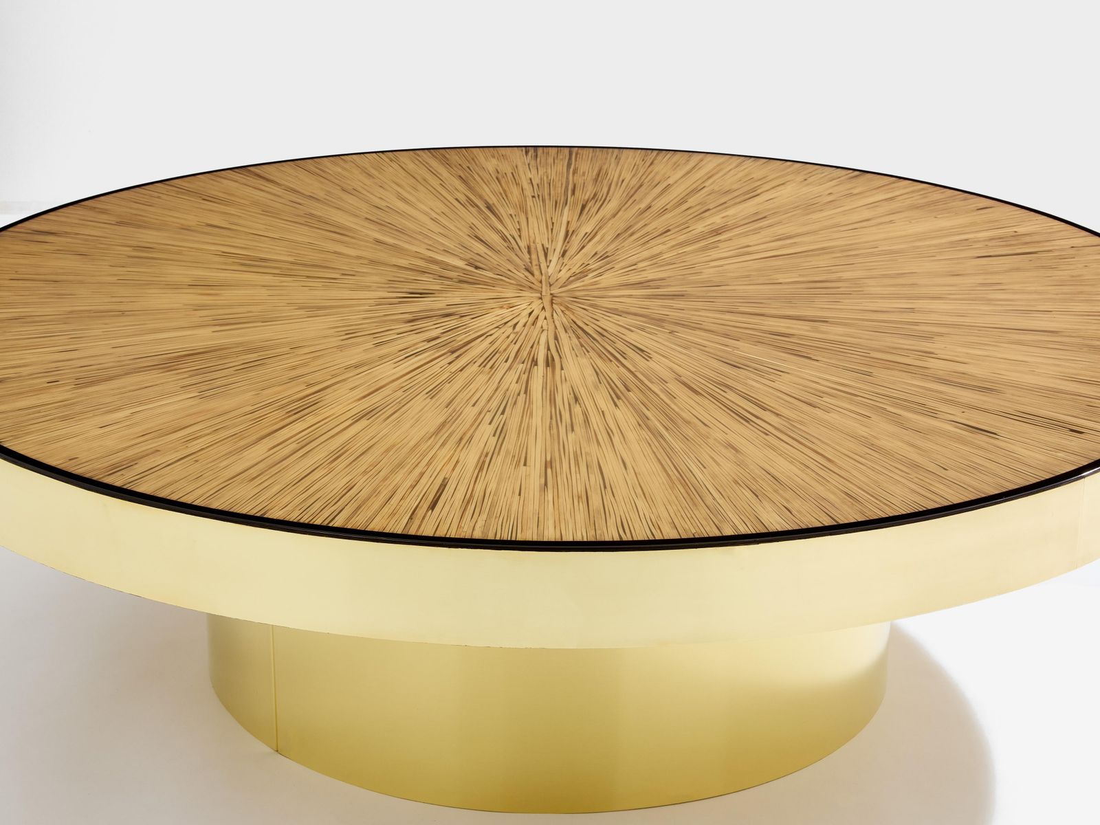 Table basse en marqueterie de bambou et laiton, années 1980 photo Mobilier