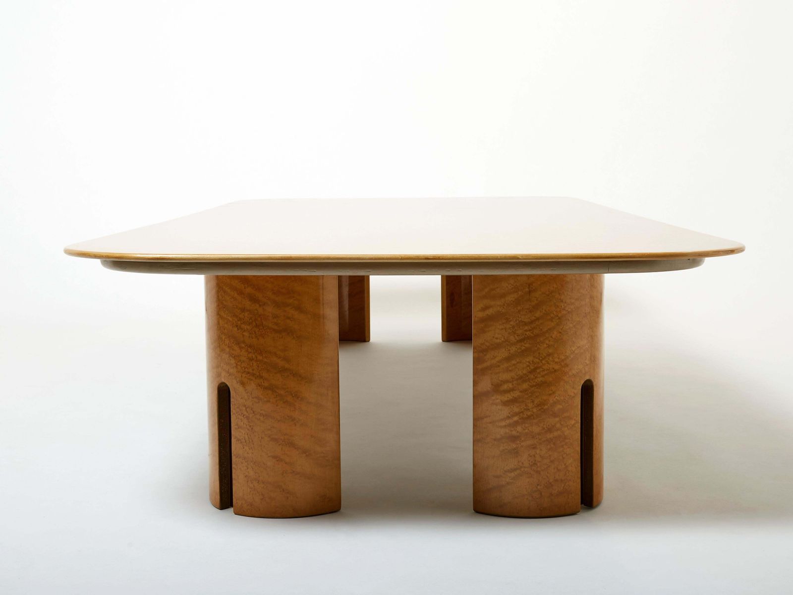 11282.0 Table basse extra-large Giovanni Offredi pour Saporiti, érable et laiton, années 1980 photo