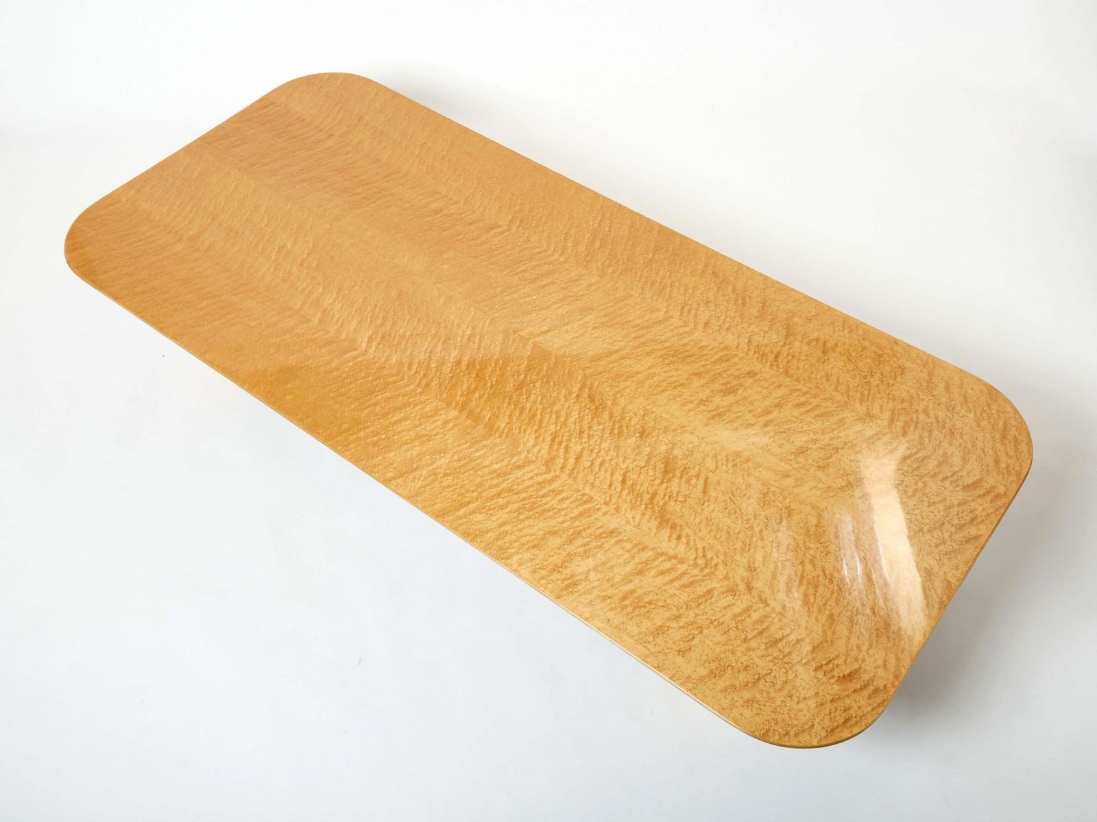 photo buy Table basse extra-large Giovanni Offredi pour Saporiti, érable et laiton, années 1980