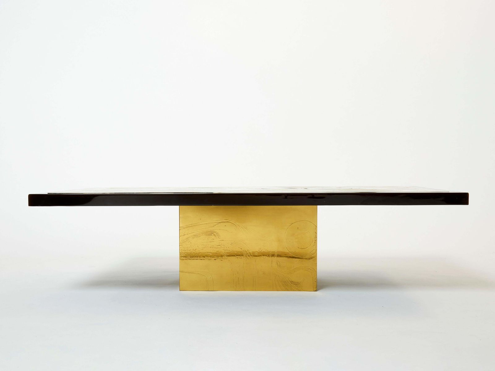 Mobilier Table basse belge en laiton gravé avec agates, signée Christian Krekels, 1979 photo
