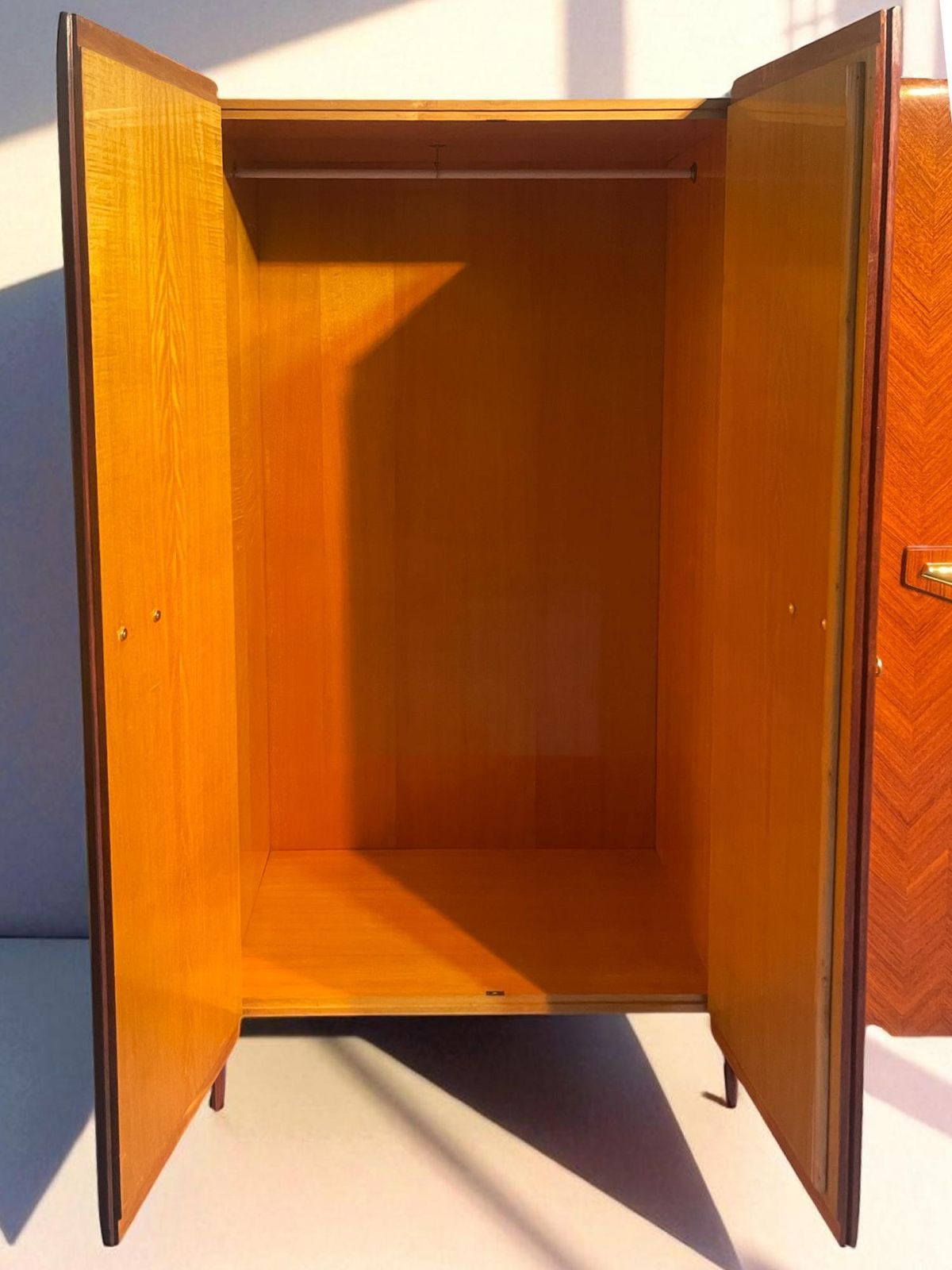 photo vintage Italian Mid Century Wardrobe Or Armoire By La Permanente Mobili Cantù, 1950s