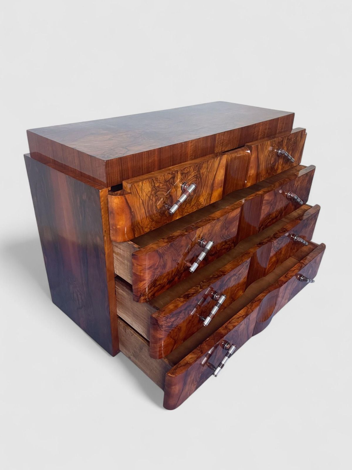 Italian Art Deco' Sideboard Or Chest Of Drawers In Walnut, Italy 1930s photo vinterior