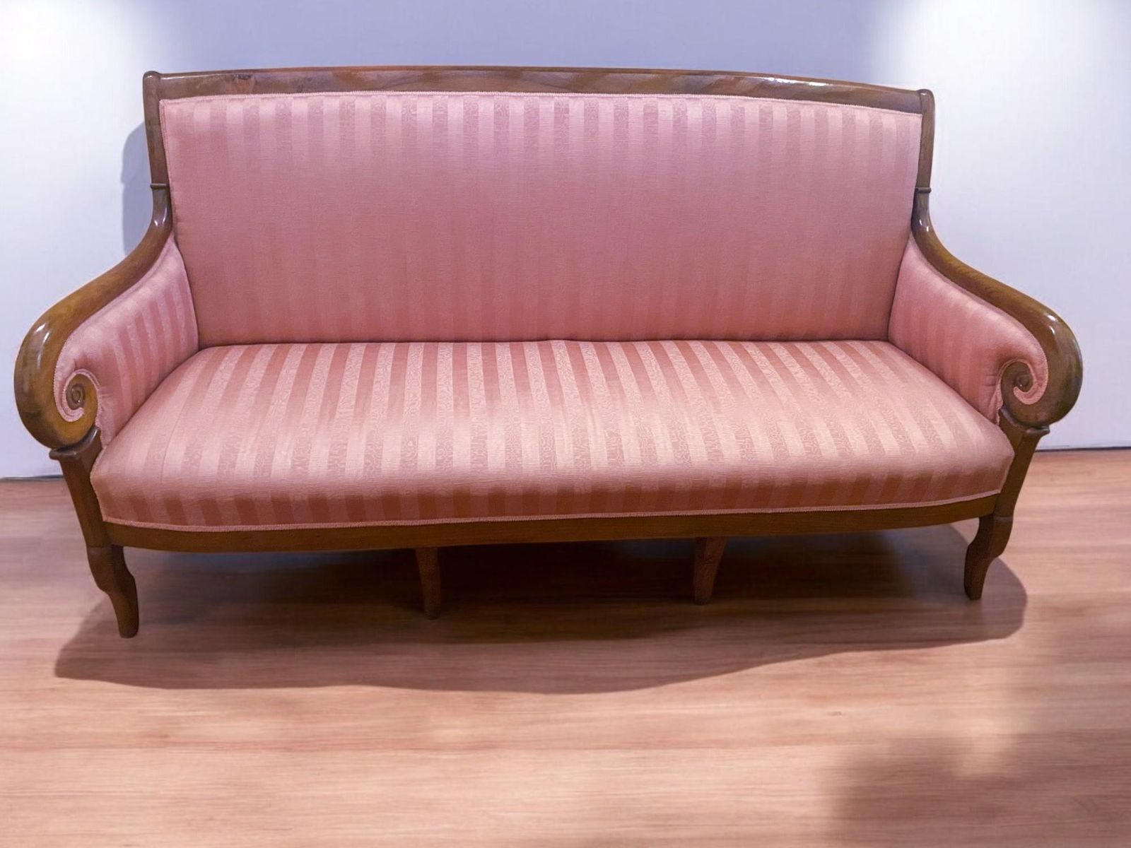 Furniture Antico Divano In Noce Epoca Restaurazione, Francia 1830 photo