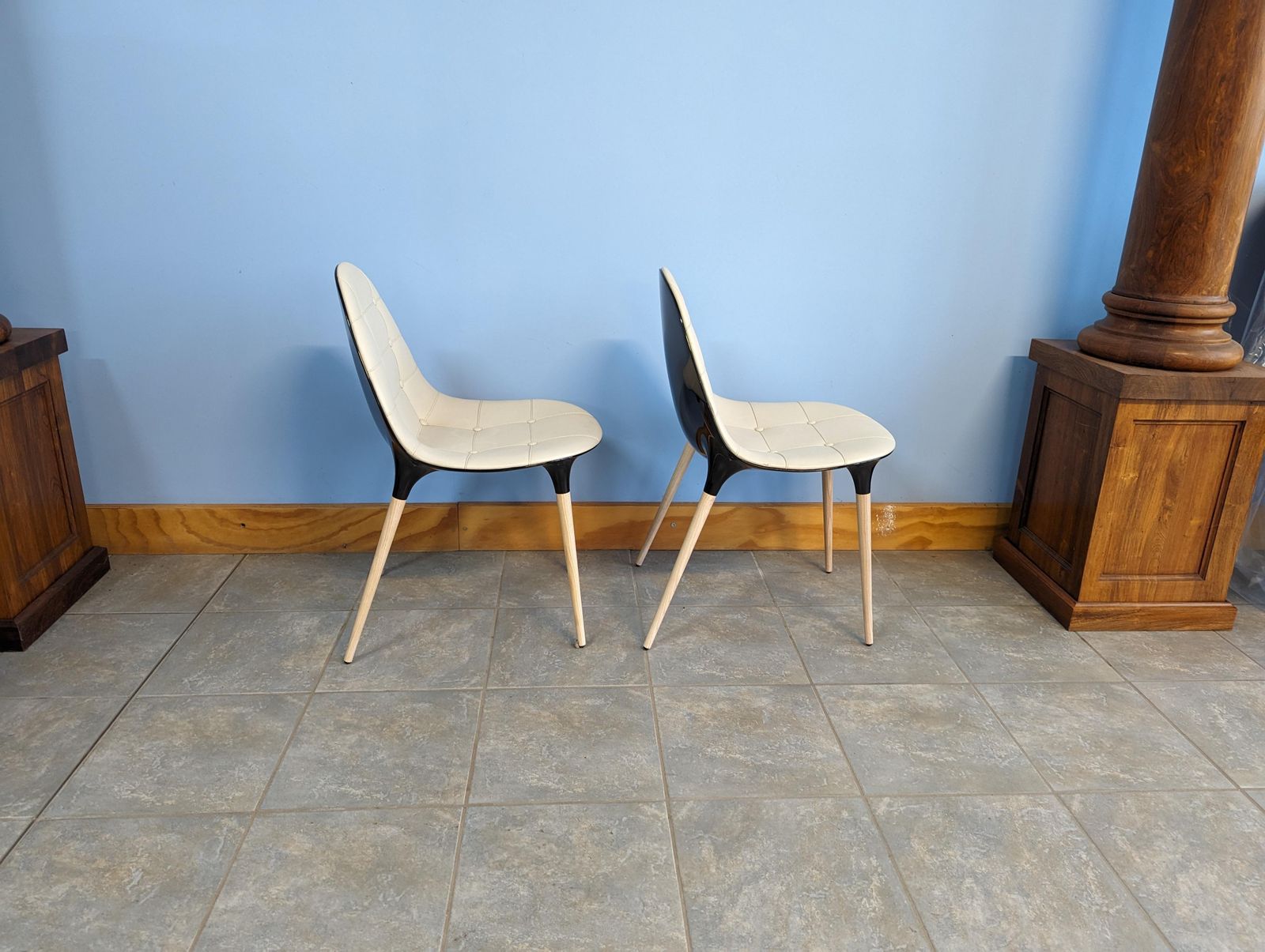 Furniture Set  Di Due Sedie "Caprice" Disegnate Da Philippe Stark Prodotte Da Cassina 2010 photo