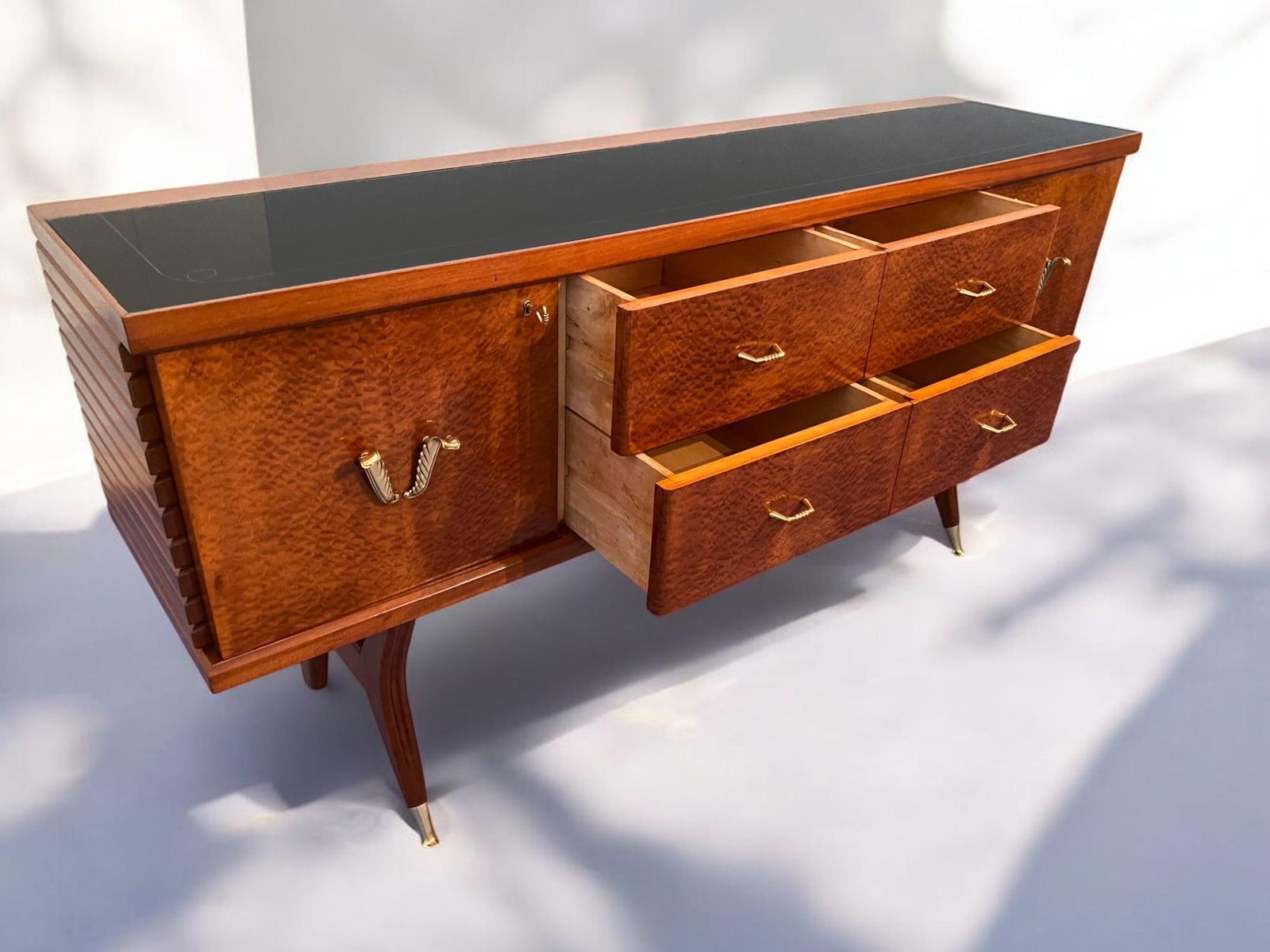 photo vinterior Italian Midcentury Amboyna Briar Sideboard By Vittorio Dassi, 1950s