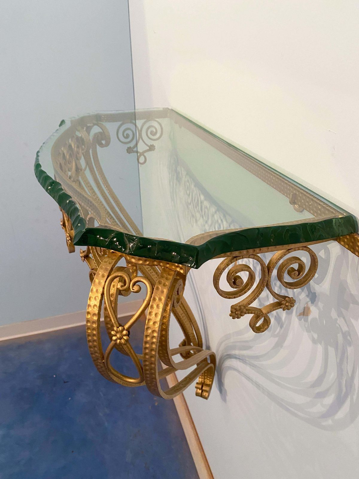 photo vintage Italian Midcentury Green Crystal Gold Iron Console Table By Pier Luigi Colli