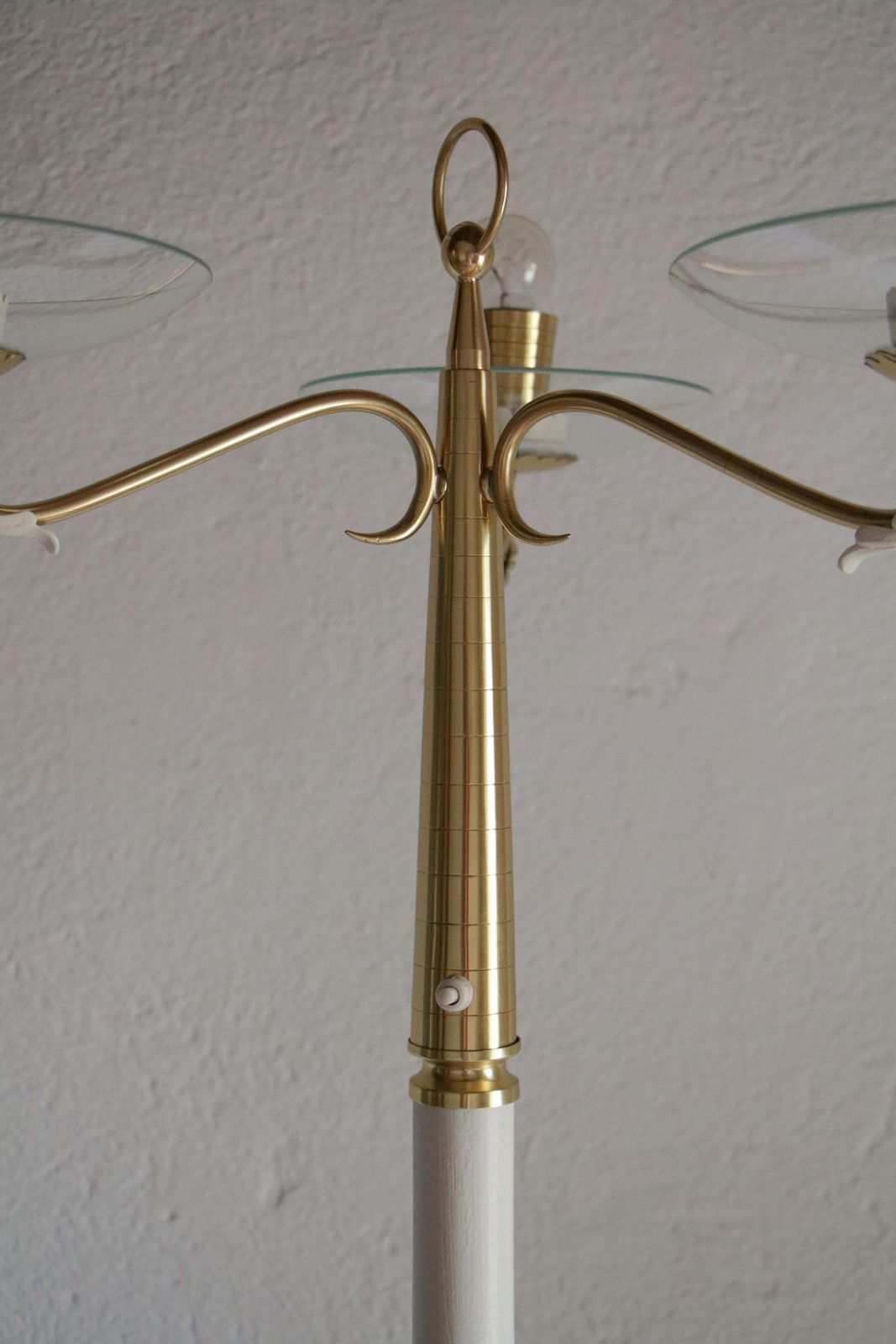 Italian  Ash Wood Polished Brass Lamp Floor Attributed To Pietro Chiesa  1940s photo vinterior