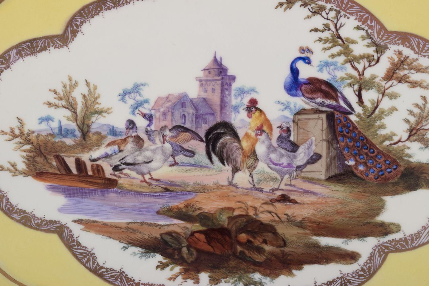 Antique Meissen Tray Made Of Porcelain, With A Motif Of Birds In A Park. photo 966.0