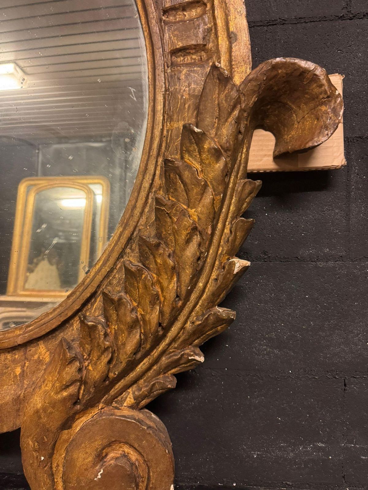 Oval Wall Mirror In Carved And Gilded Wood, Italy photo vintage