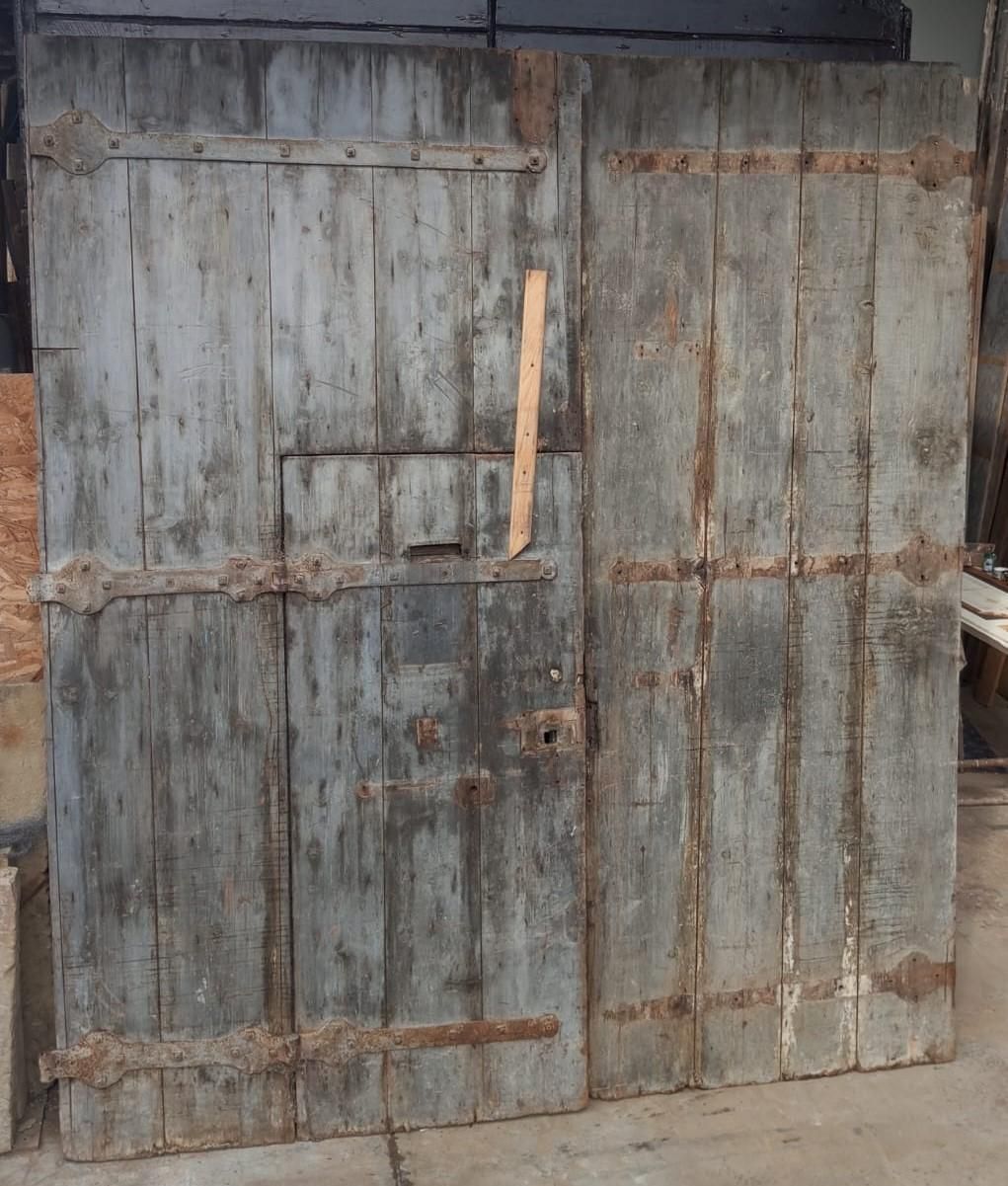 Large Main Entrance Door Double Leaf Nailed Chestnut, Italy photo 5199.0