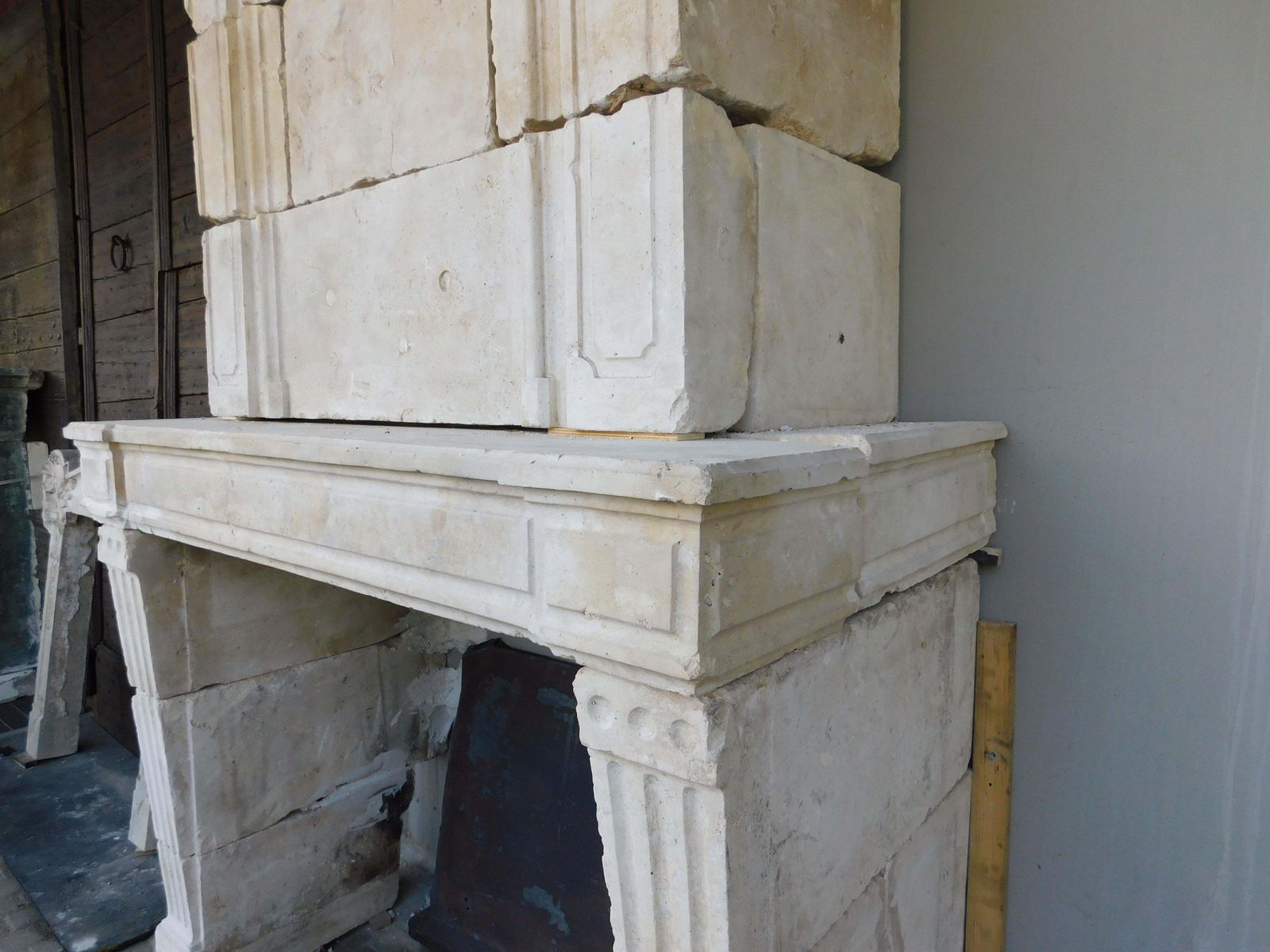 photo furniture Burgundy Stone Mantel Fireplace, Carved Columns And Trumeau, France