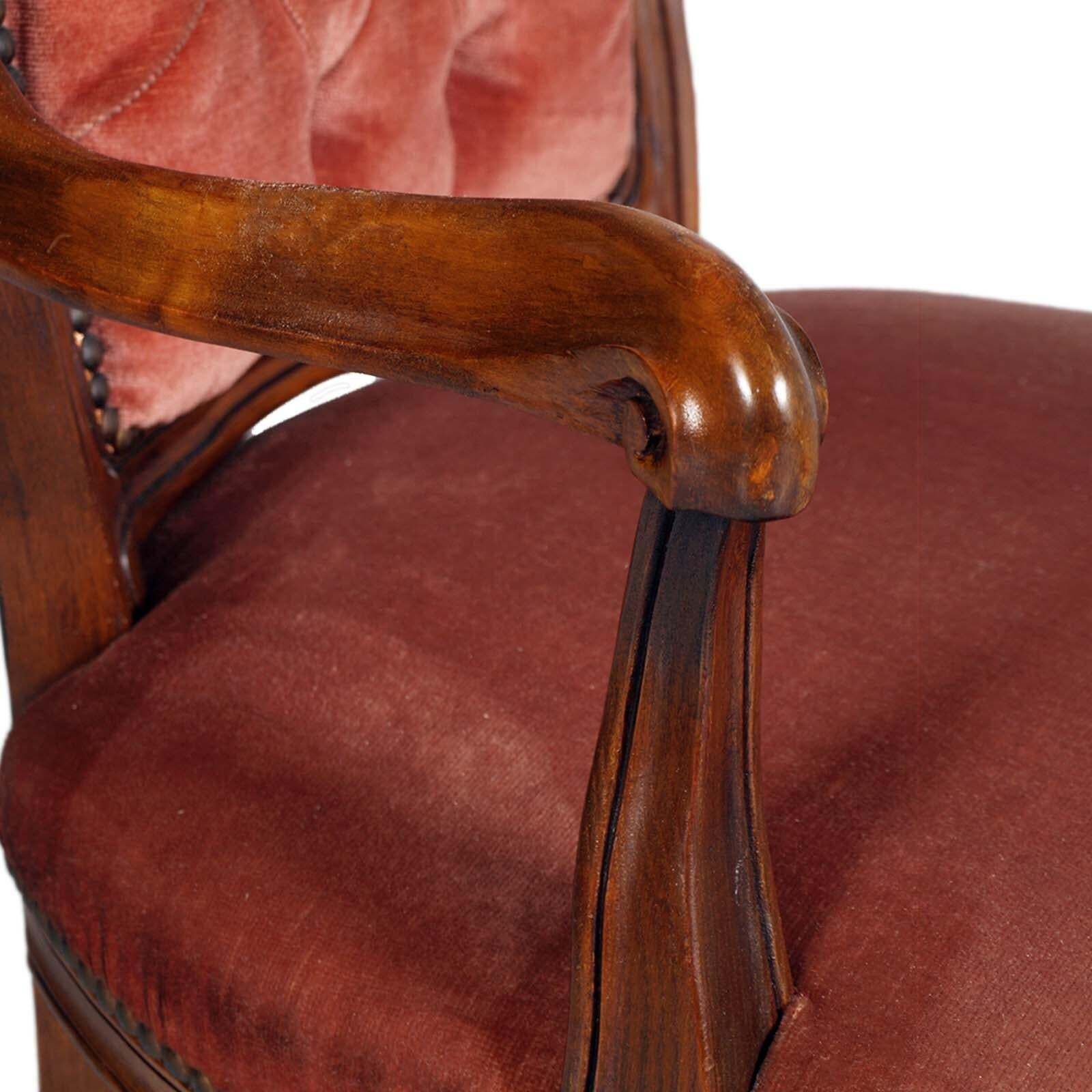 1900s Pair Of Venice Baroque Louis XV Armchairs, Carved Walnut With Floral Motif photo vinterior
