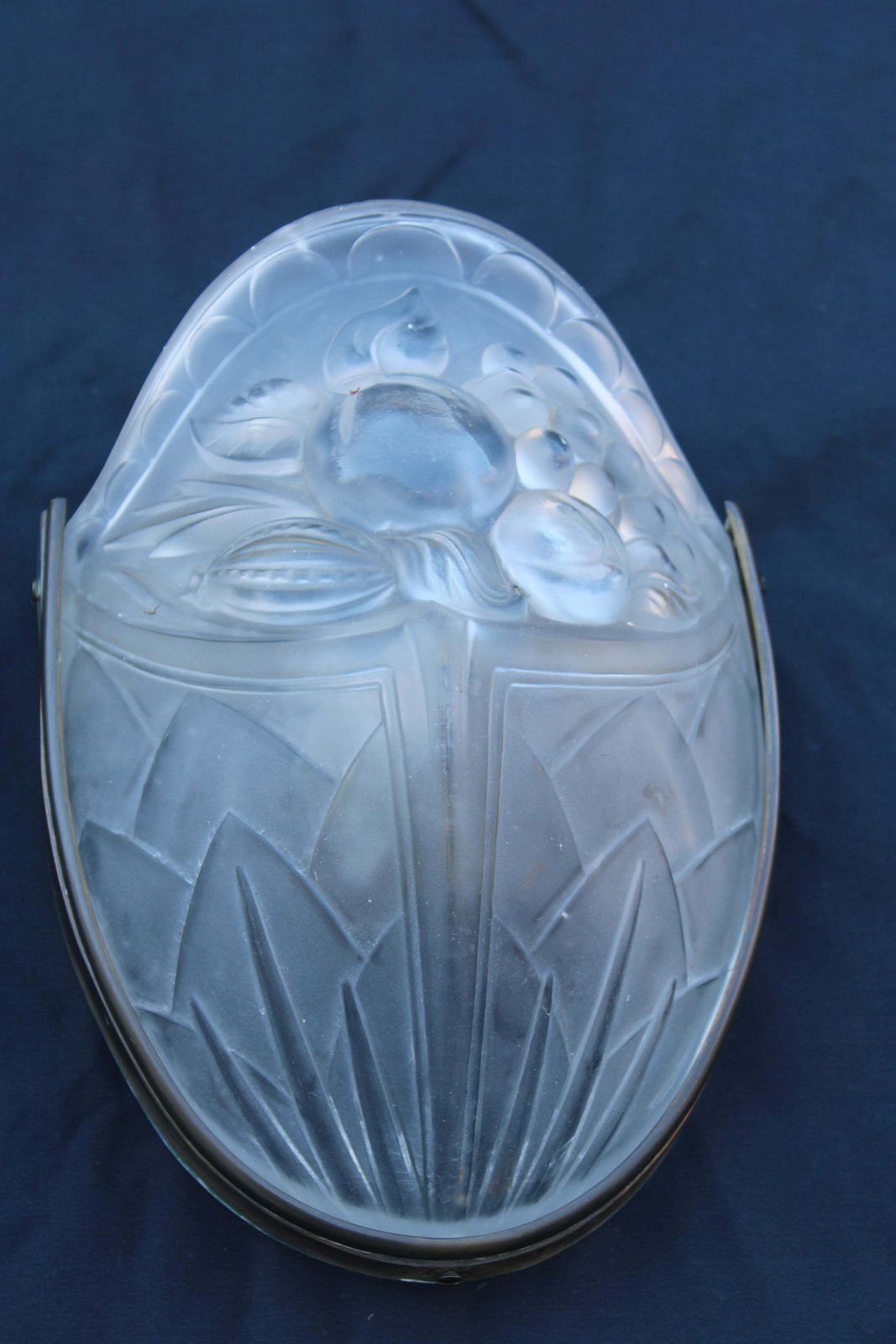 1930s French Art Deco Wall Lamp In Crystal And Brass Lalique Style photo Lighting