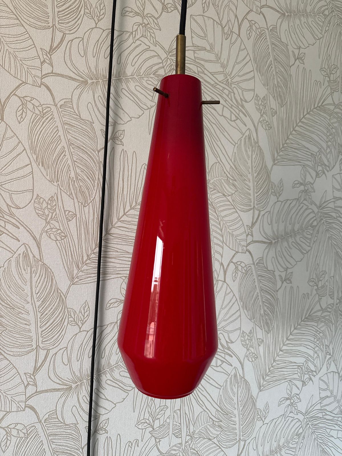 photo furniture Pair Of Vistosi 1950s Green And Red Hanging Bedside Wall Lamps