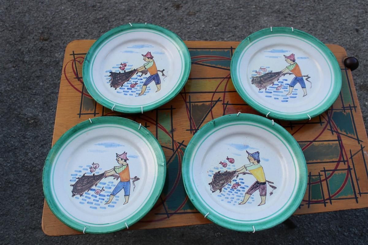 photo furniture Round Plate Vietri C.A.S.  1950 With Fisherman Figures Made In Italy