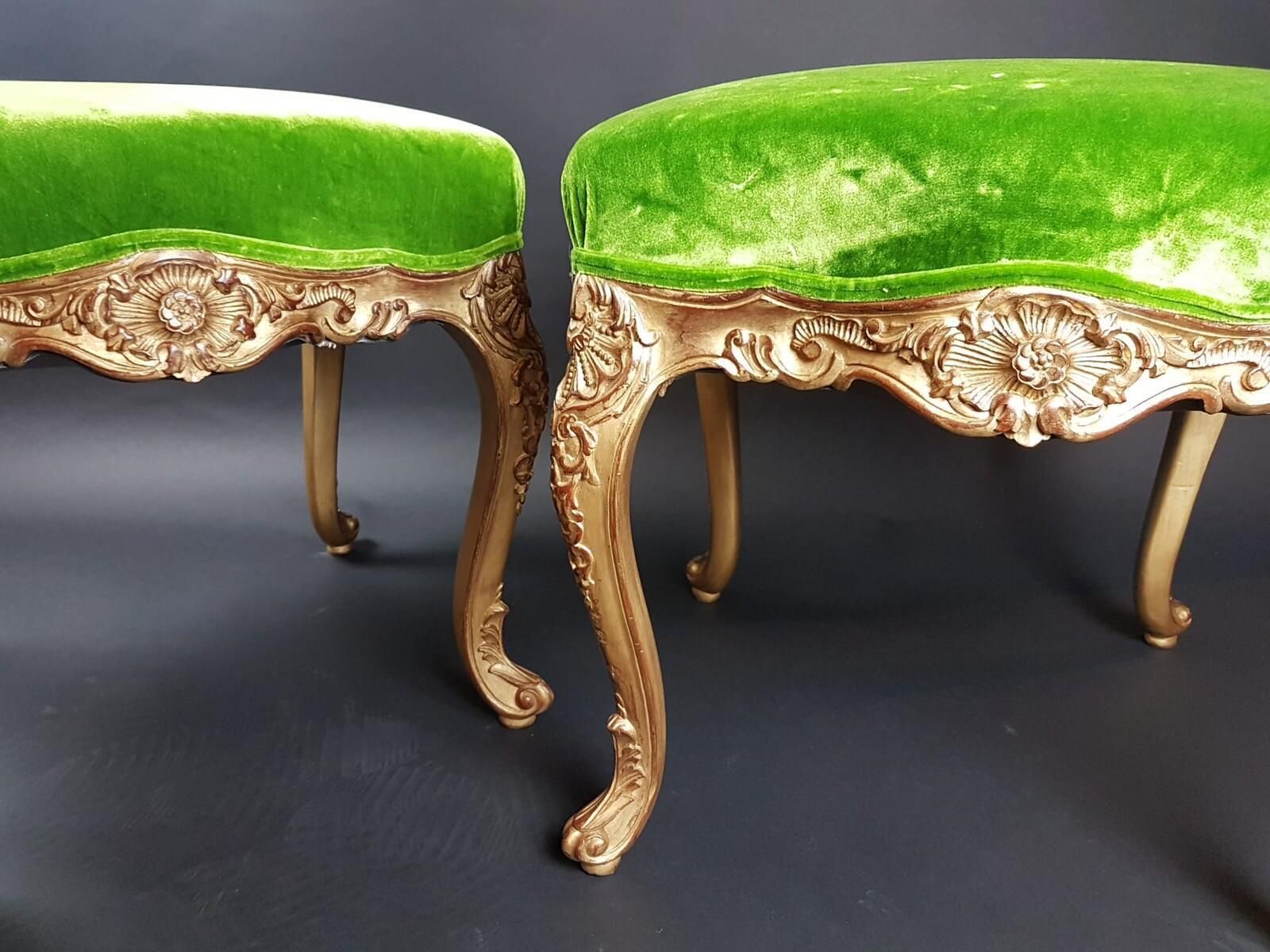 photo furniture Pair Of Louis XV Style Stools In Gilded Wood, Early 20th