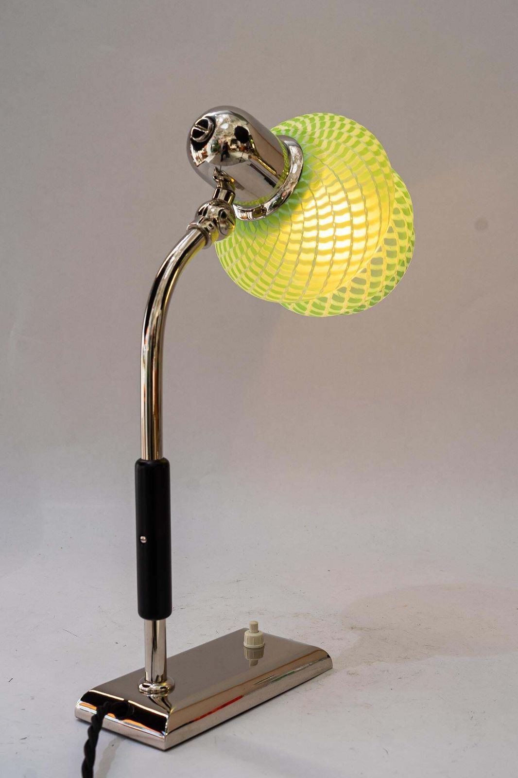 photo vinterior Art Deco Nickel   Plated Table Lamp With Orig. Antique Glass Shade Vienna 1920s