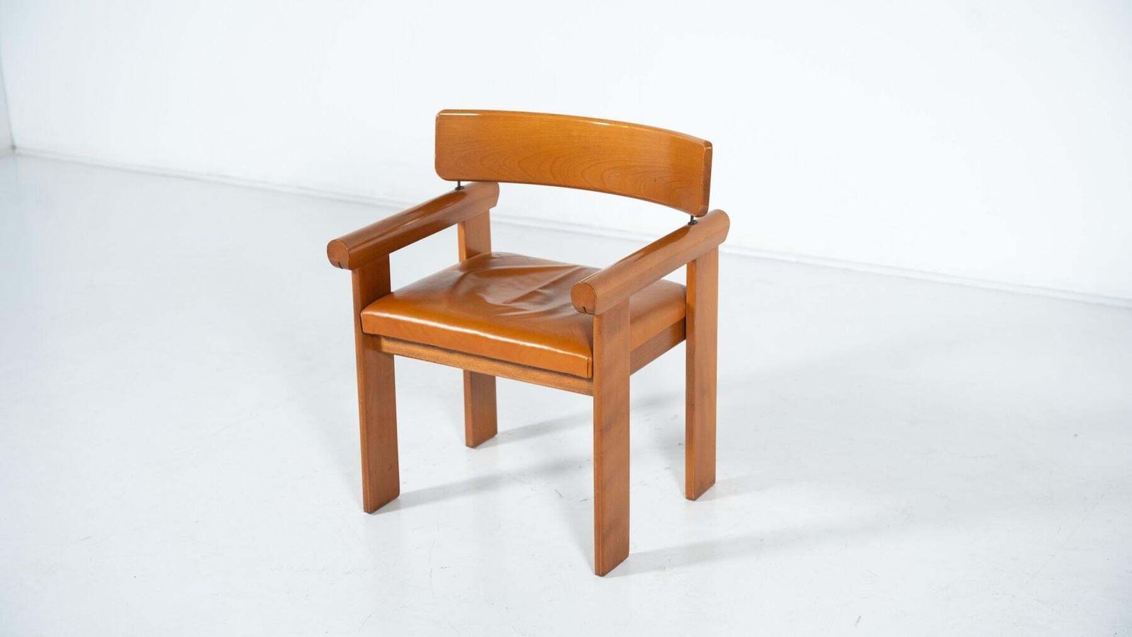 photo furniture Set Of 4 Architectural Armchairs, Cognac Leather, Italy