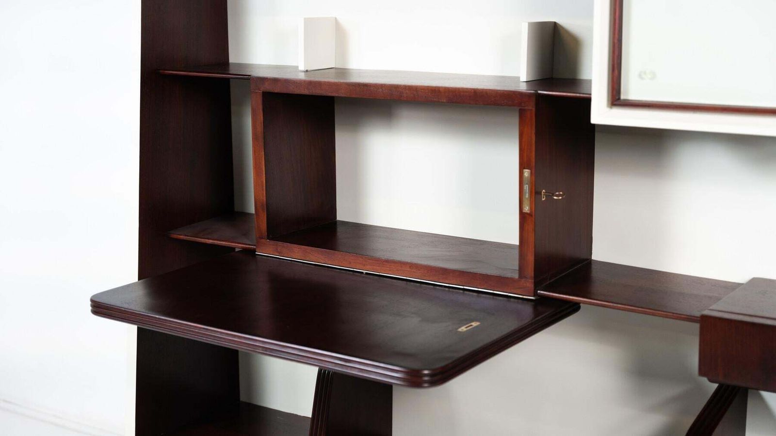 Furniture Mid Century Bookcase By Gio Ponti For Ariberto Colombo, 1945 photo