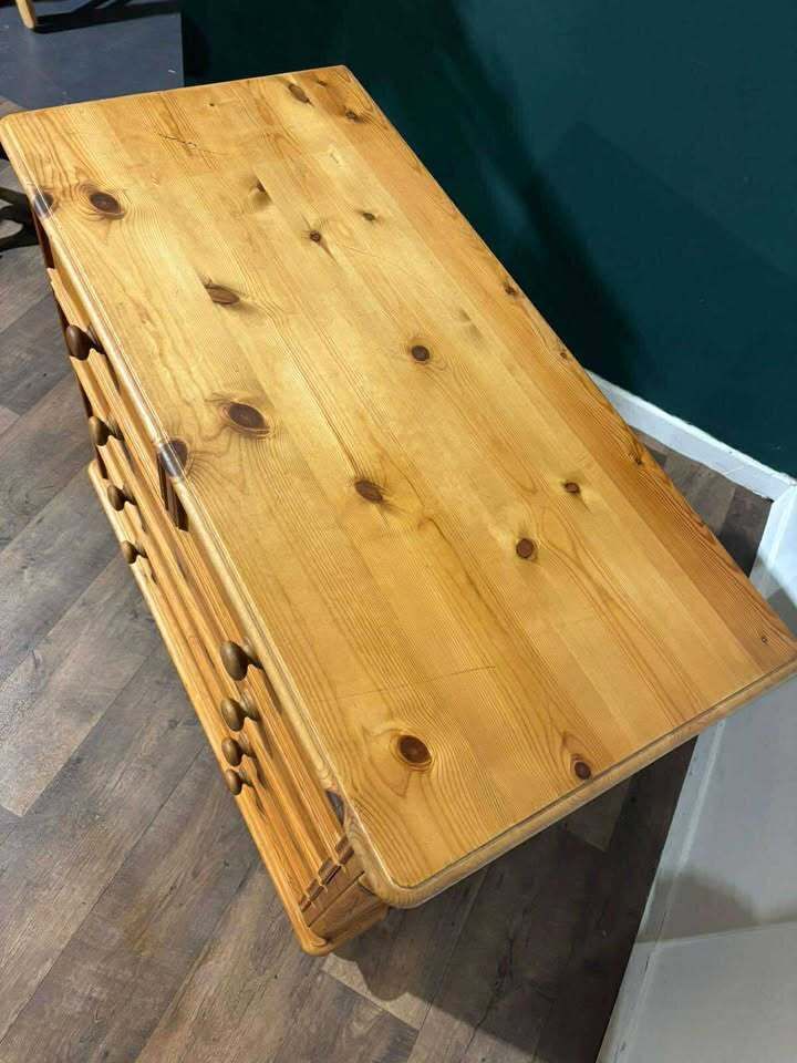 Victorian Style Pine Chest Of Drawers photo vinterior