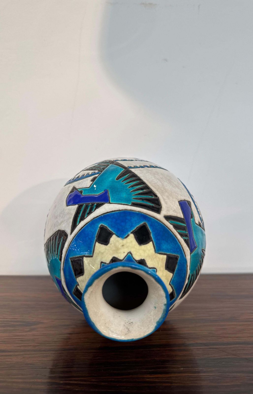 photo vintage Charles Catteau For Boch Keramis Art Deco Vase With Stylized Swallows, Belgium