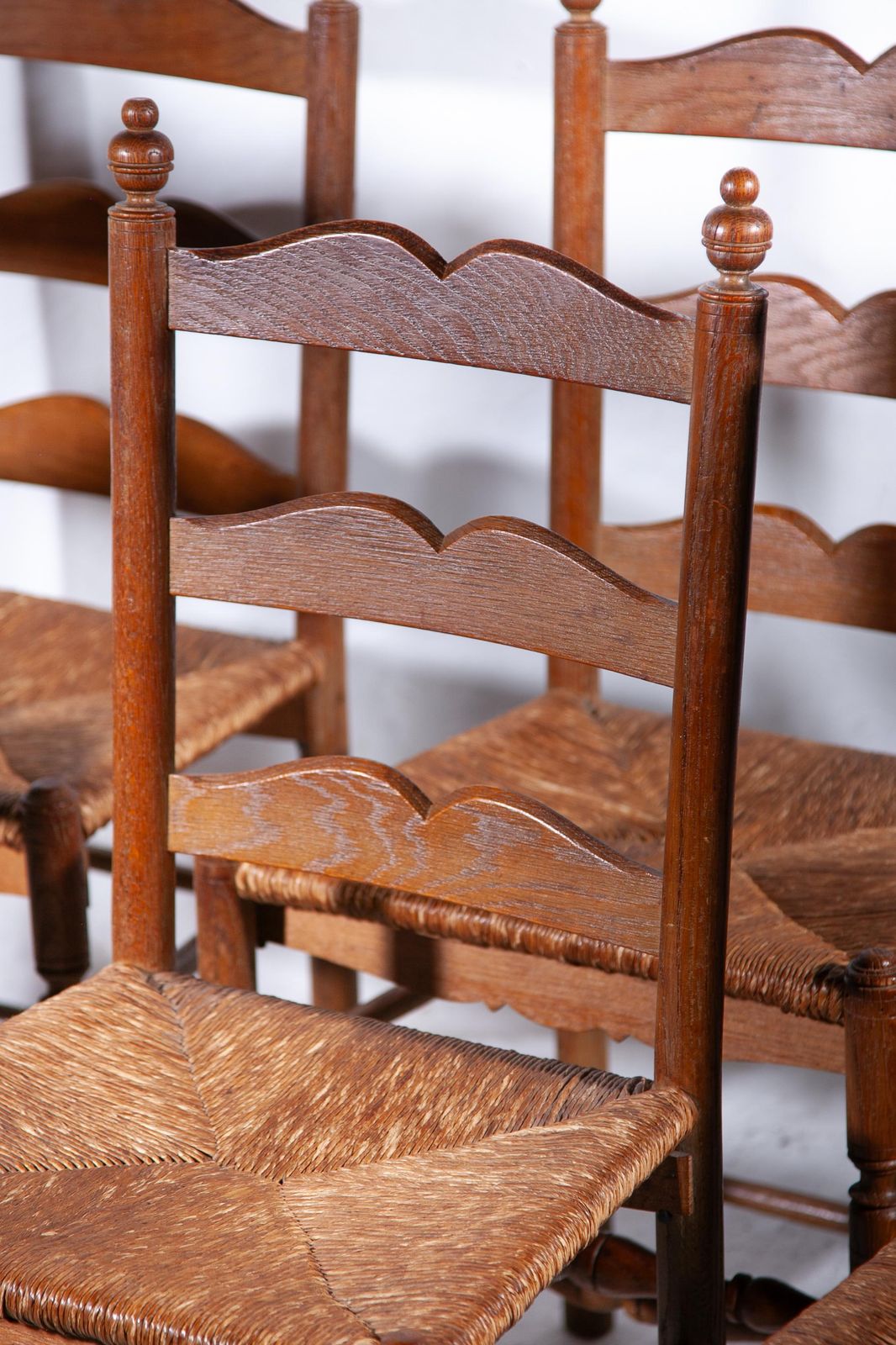 photo vintage Antique Ladder Back Rush Seat Chairs Set Of Six