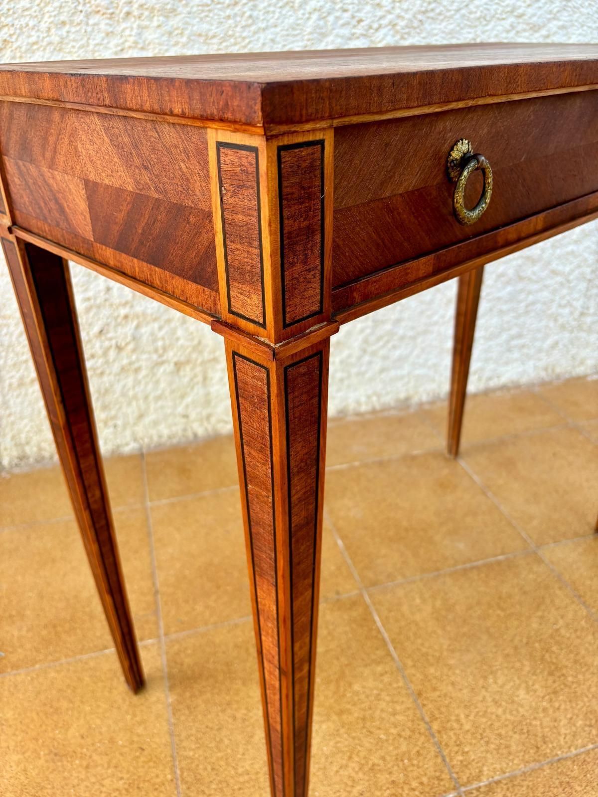 Table française en placage de noyer, années 1940 photo vintage