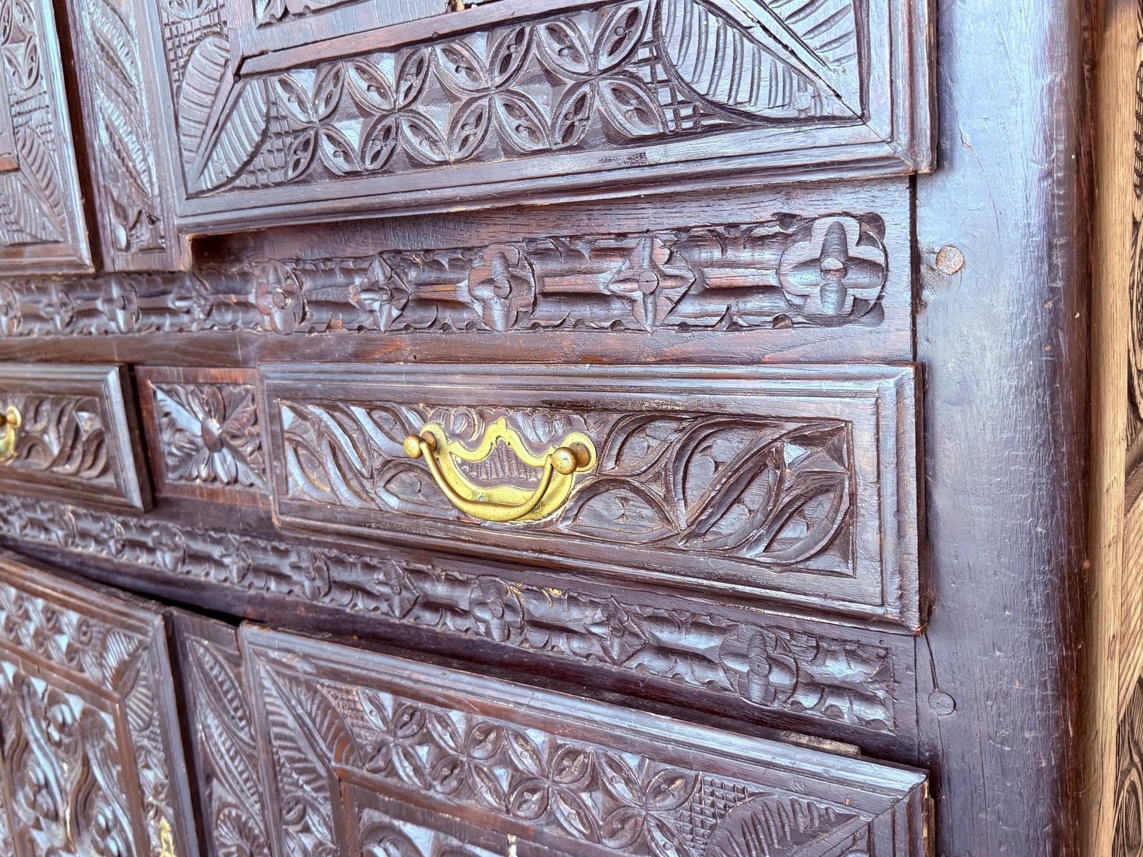 Armoire XIXe siècle en noyer, influence castillane, Espagne, restaurée photo vinterior