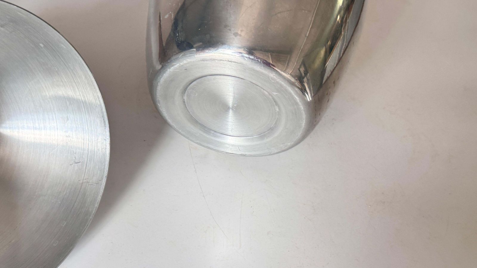 1970s French Pear Shaped Ice Bucket, Silver Finish With Mirrored Effect photo Home Decor