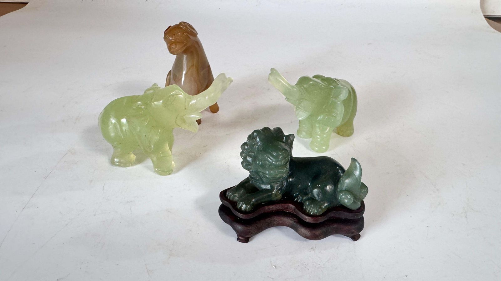 Home Decor Set Of 4 Chinese Animal Figurines In Jade And Onyx – Elephants, Lion & Dog, 20th photo